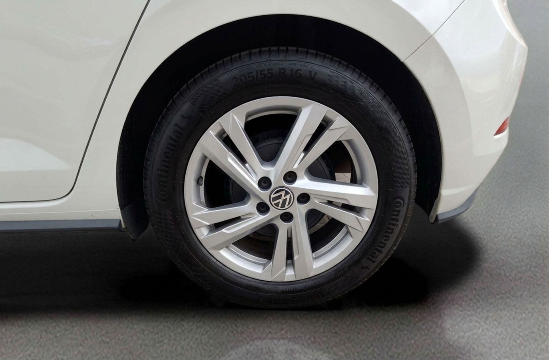 Volkswagen Polo R-Line 1.0 TSI DSG - foto 30