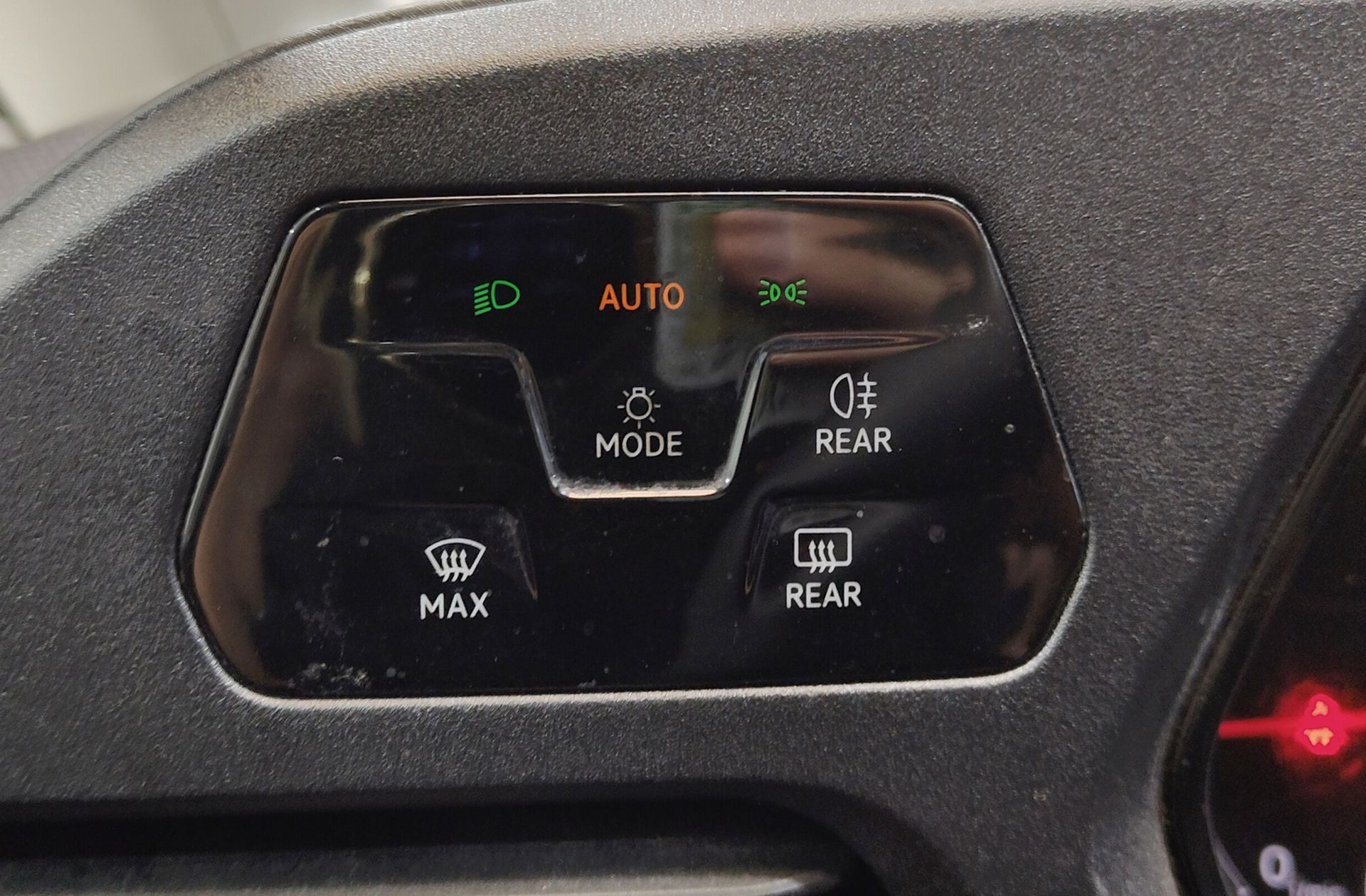 Volkswagen Caddy Cargo 2.0 TDI - foto 9