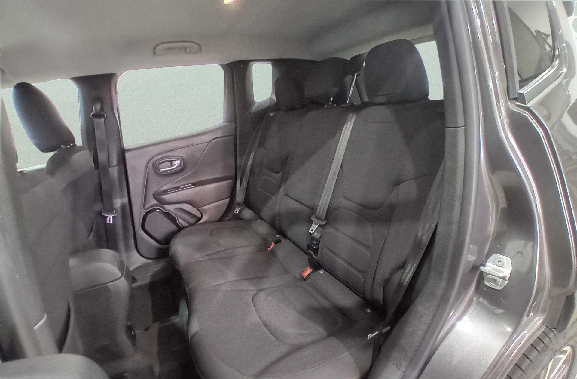 Jeep Renegade 1.6 MultiJet Night Eagle II 4x2 - foto 10