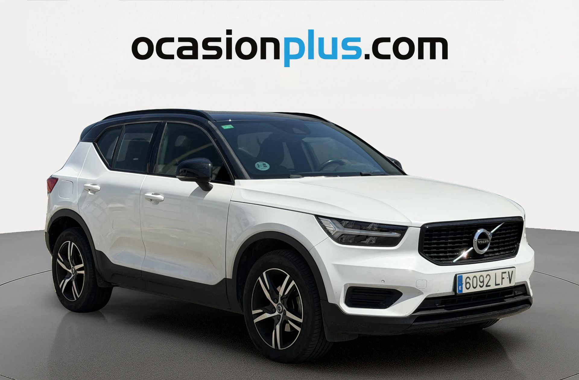 Volvo XC40 T3 R-Design - foto 2