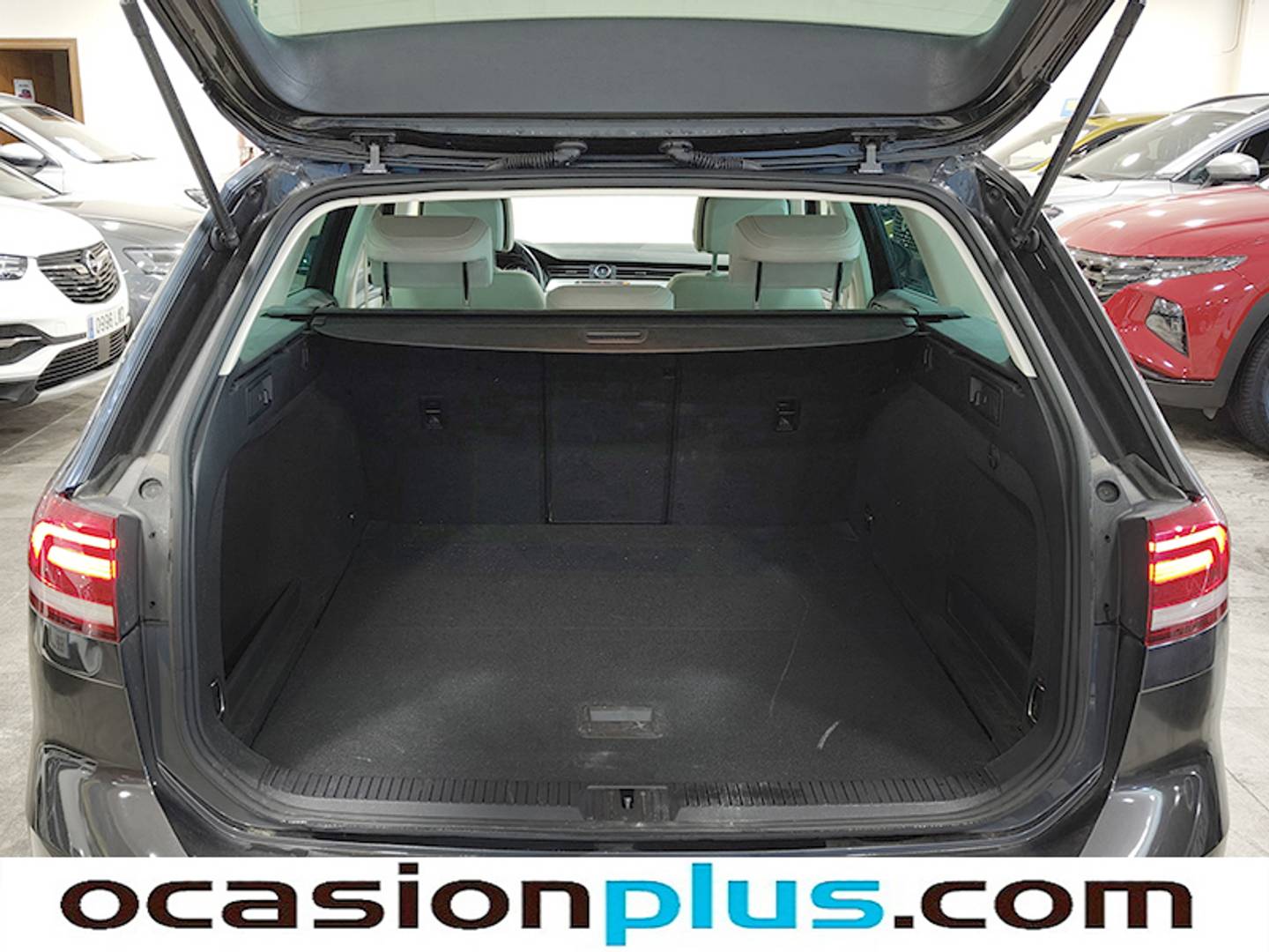 Foto Volkswagen Passat Volkswagen Passat Variant Advance 1.5 TSI (150 CV)