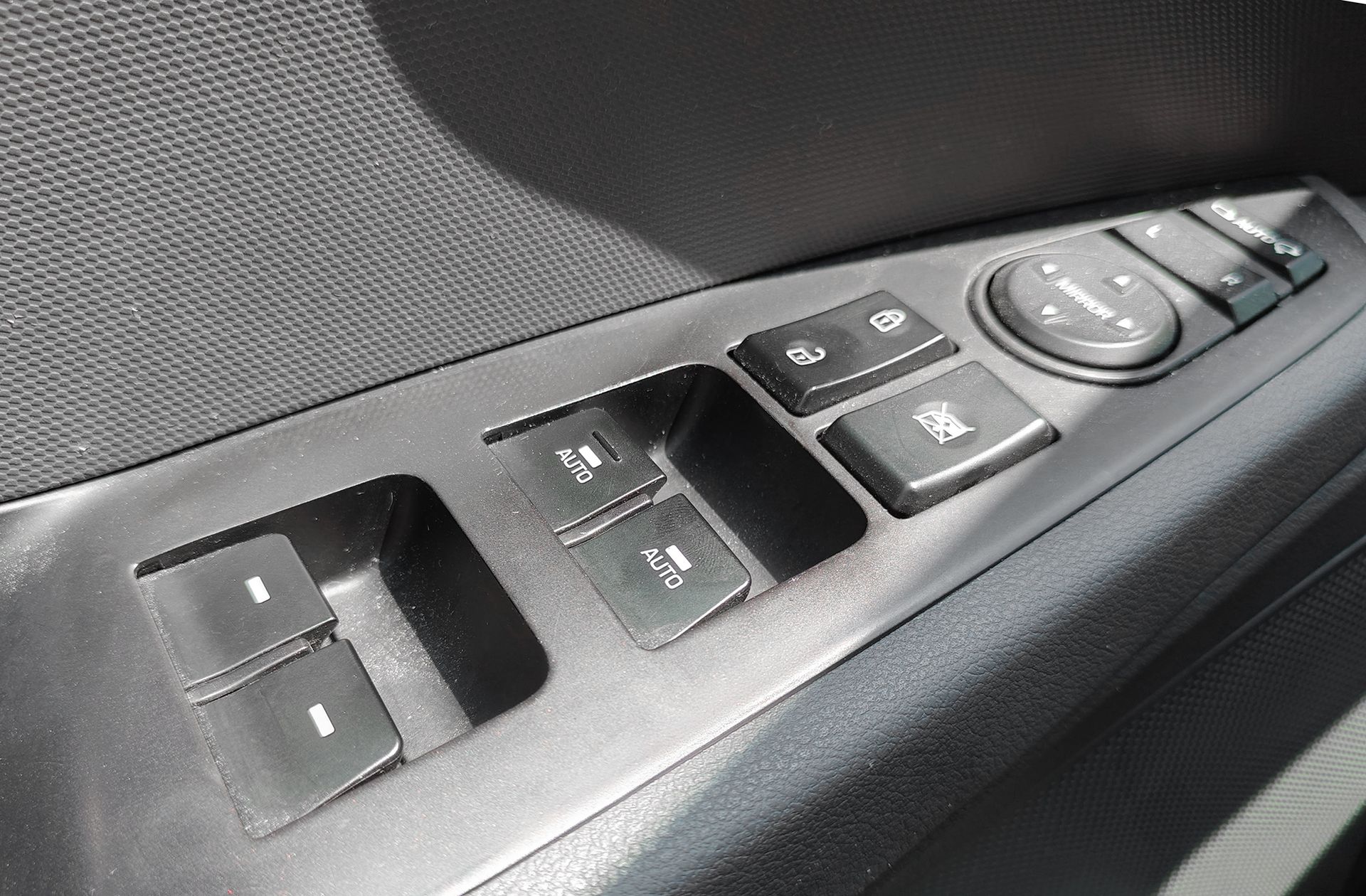 Hyundai Ioniq 1.6 GDI HEV Tecno DCT - foto 35