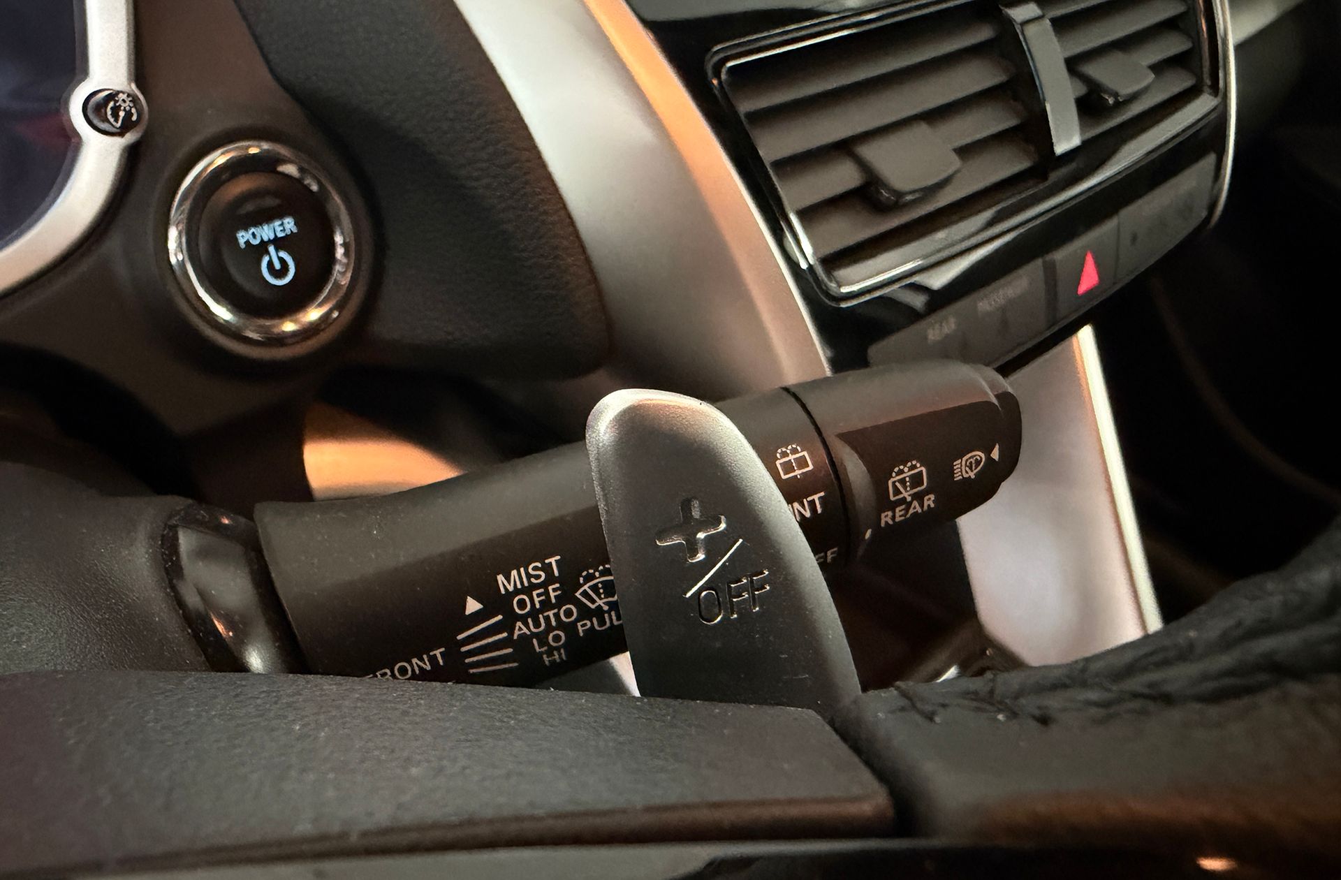Mitsubishi Eclipse Cross 2.4 PHEV Kaiteki 4WD - foto 27