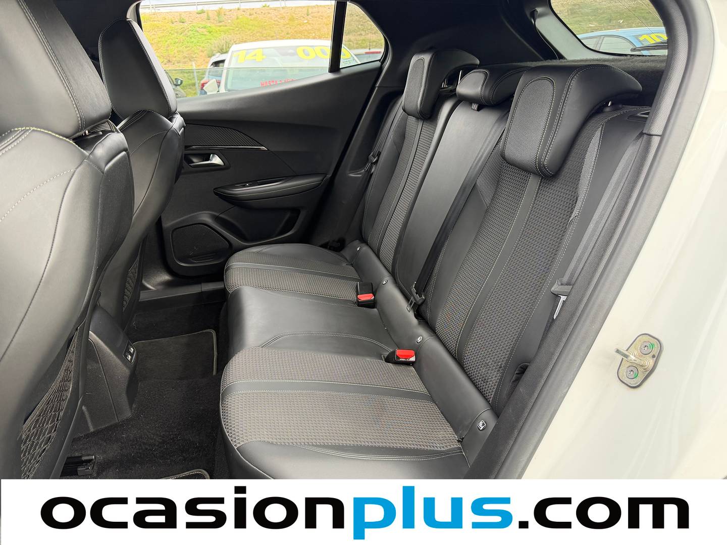 Foto Peugeot 2008 Peugeot 2008 PureTech 130 GT Line (130 CV)