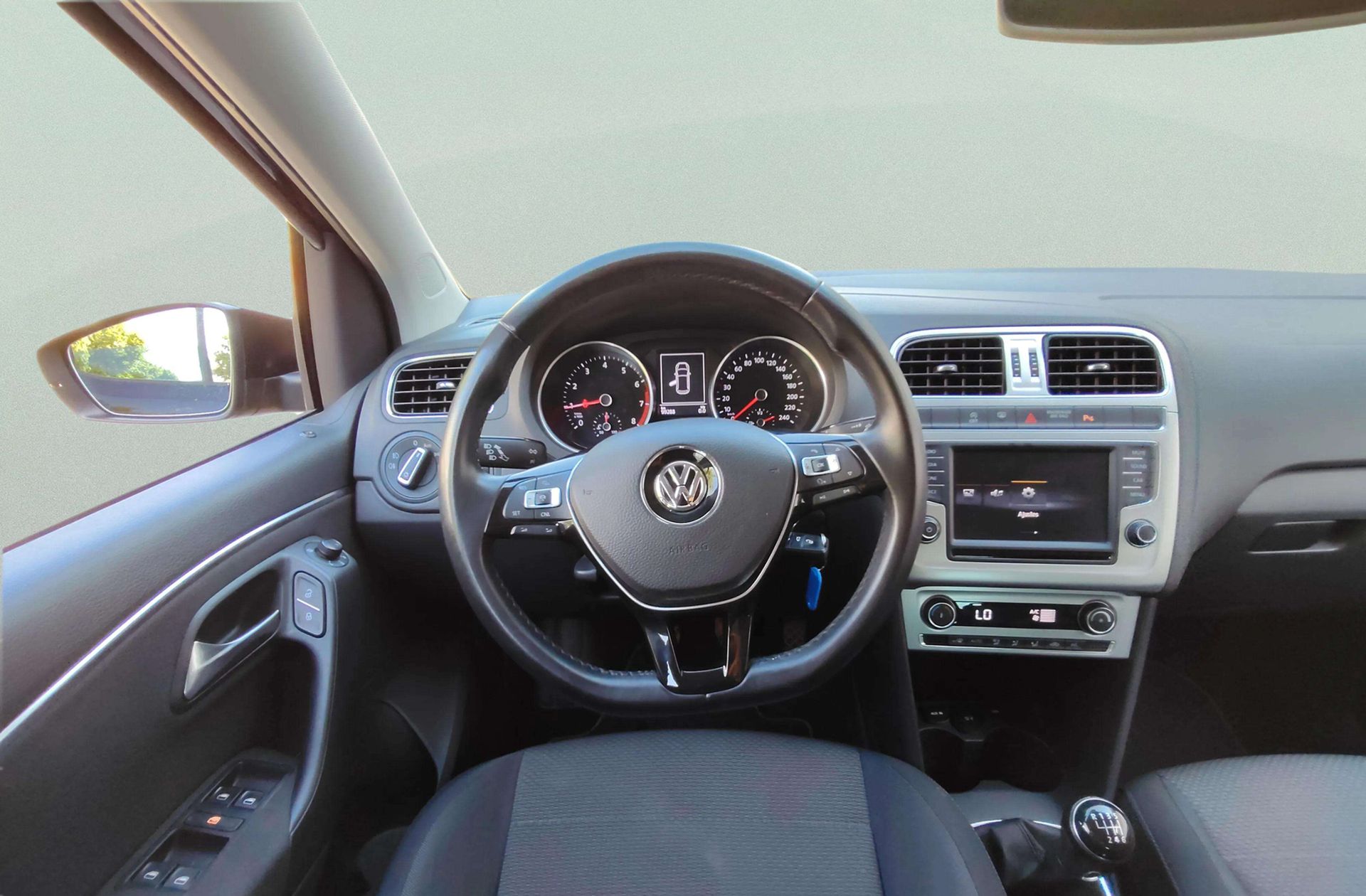 Volkswagen Polo Sport 1.2 TSI BMT - foto 23