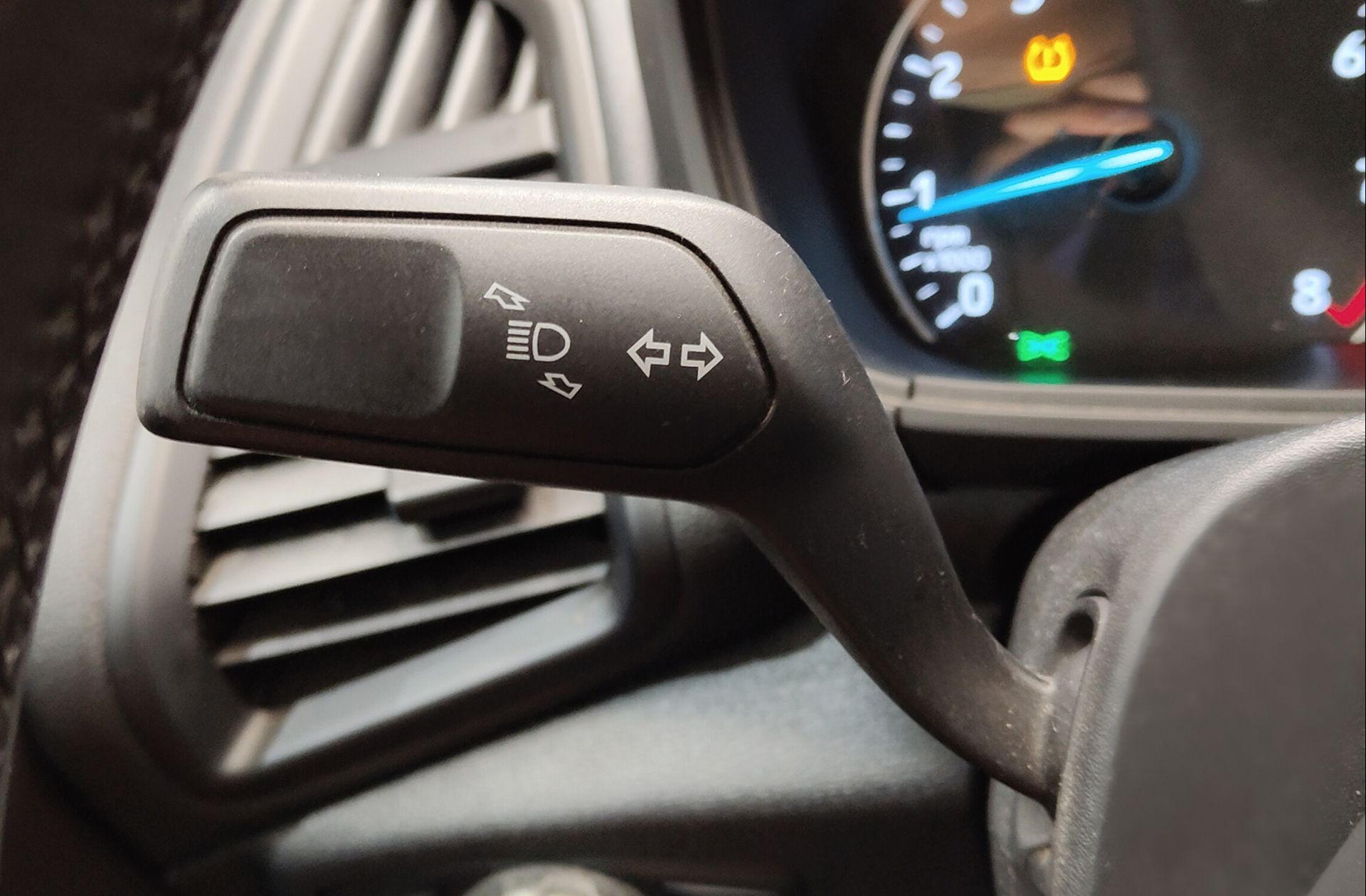 Ford EcoSport 1.0T EcoBoost Trend+ - foto 23