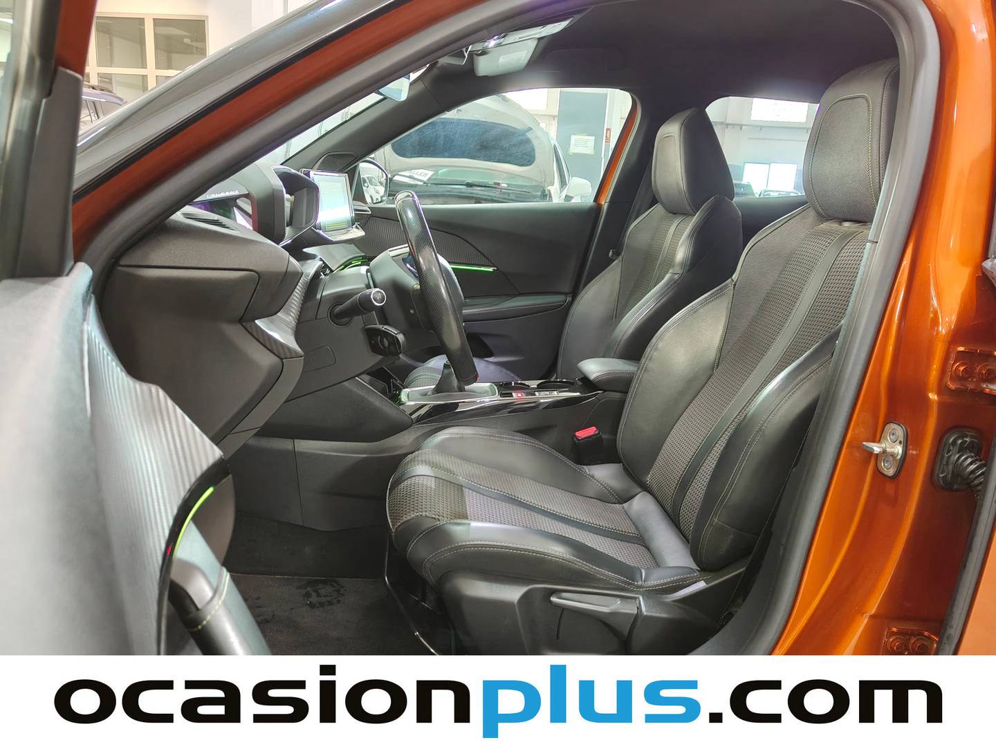 Foto asientos delanteros Peugeot 2008 Peugeot 2008 PureTech 130 GT Line (130 CV)