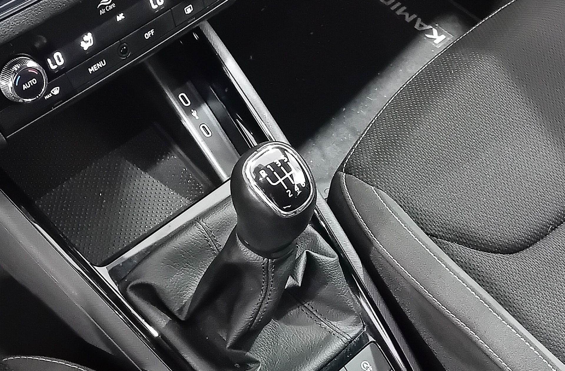 Škoda Kamiq 1.0 TSI Scout - foto 6