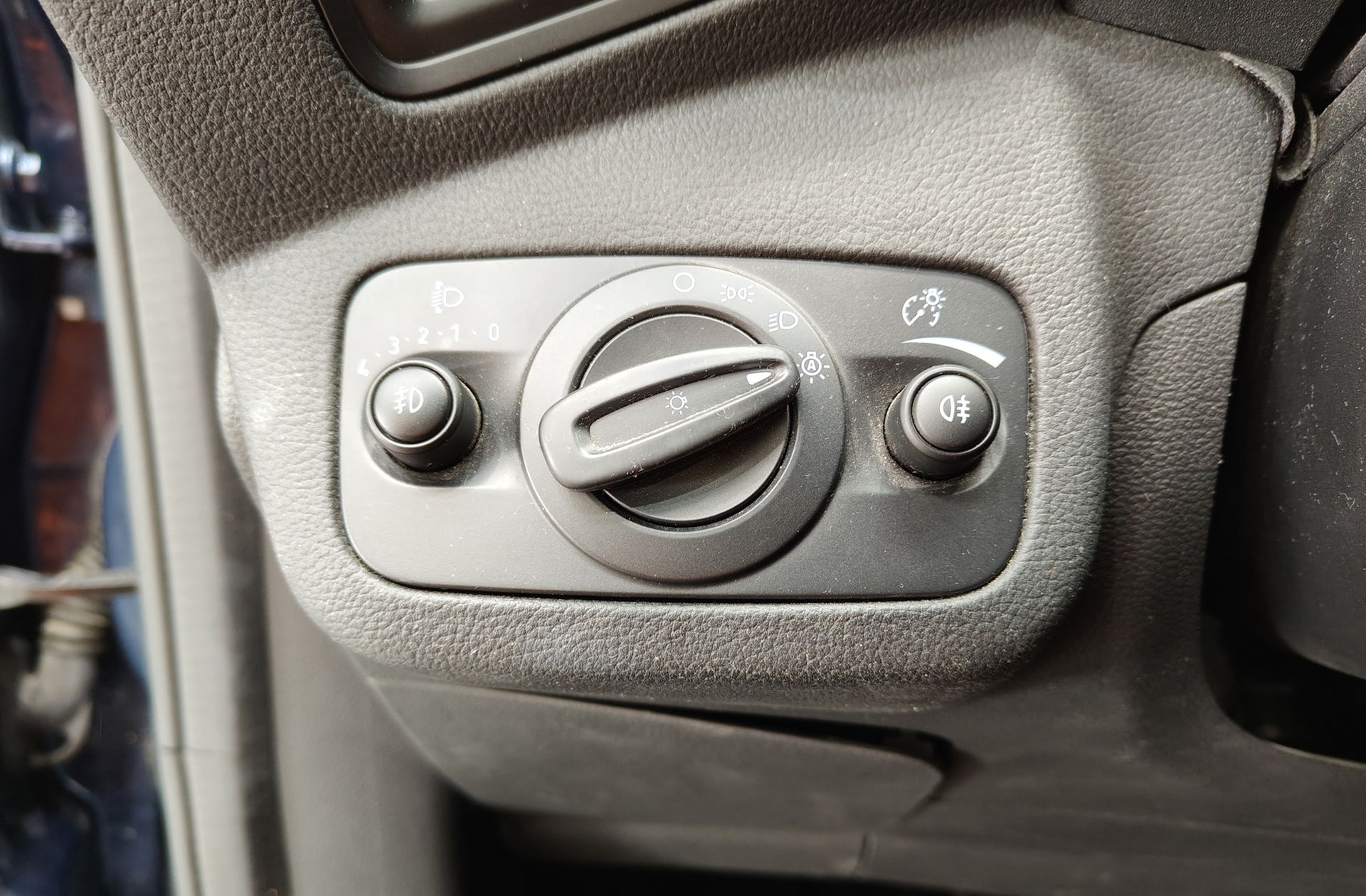 Ford C-Max 1.0 EcoBoost Trend+ - foto 21