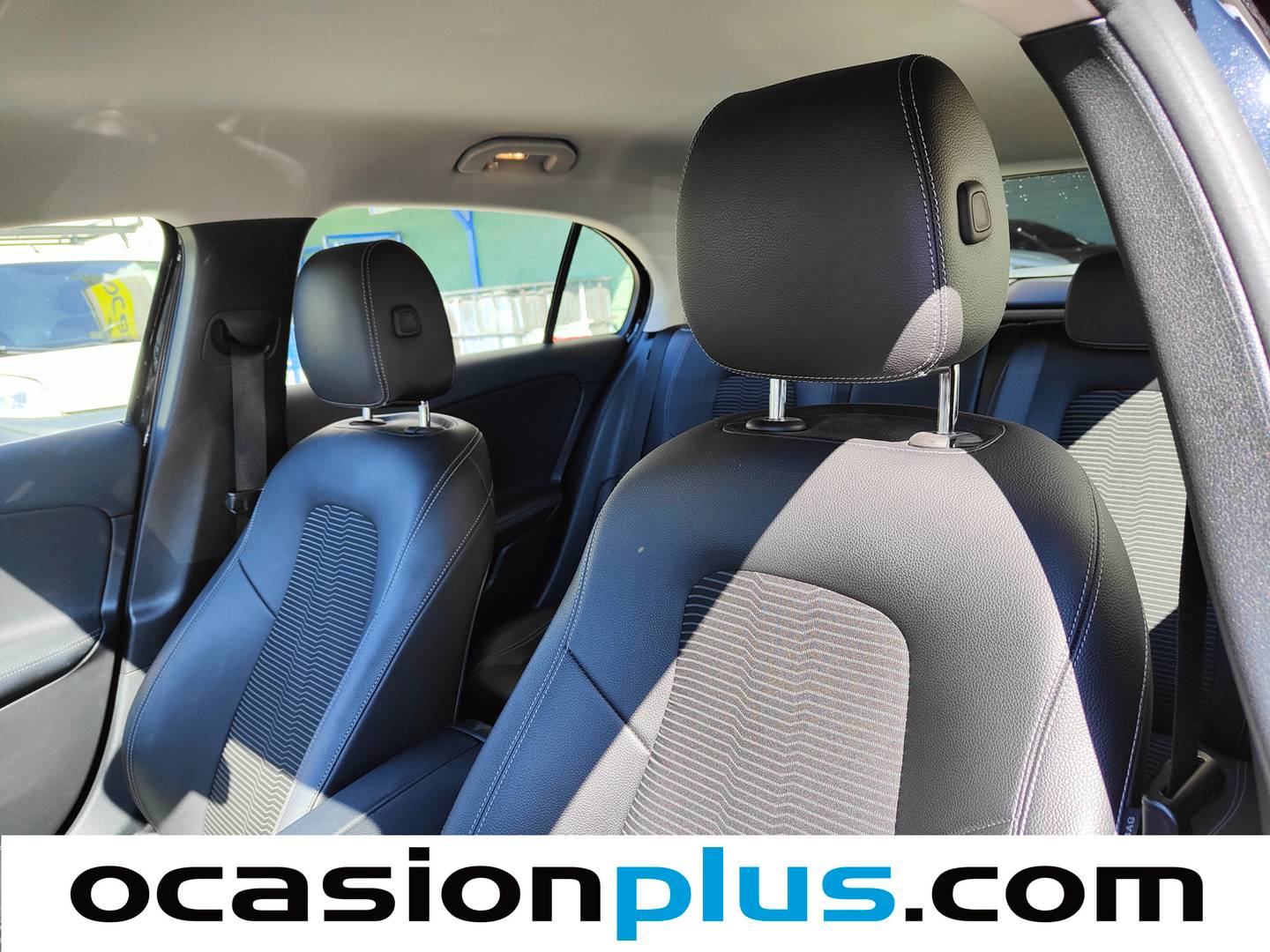 Equipamiento del Mercedes Clase A Mercedes-Benz Clase A 220 (190 CV)