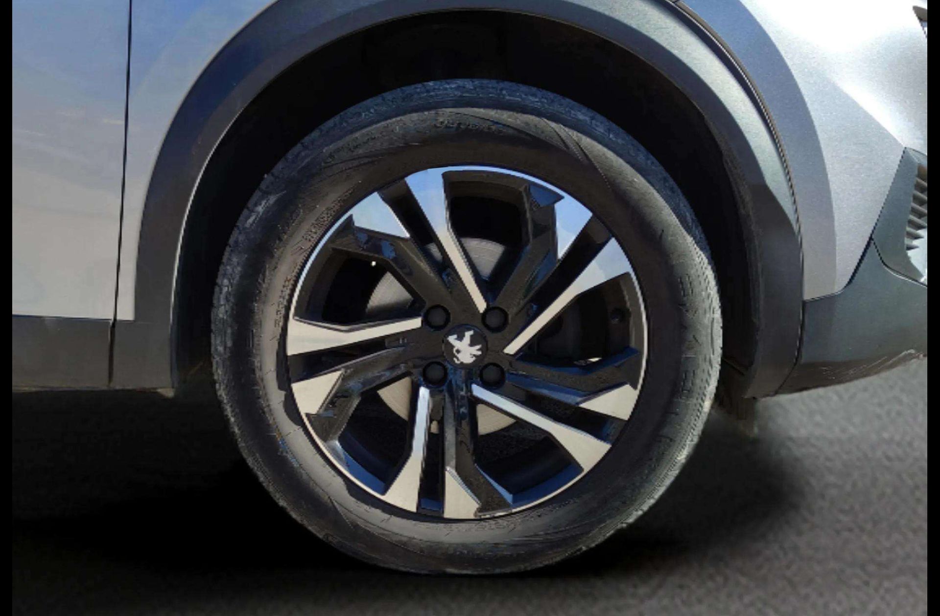 Peugeot 2008 PureTech 100 Allure Pack - foto 32