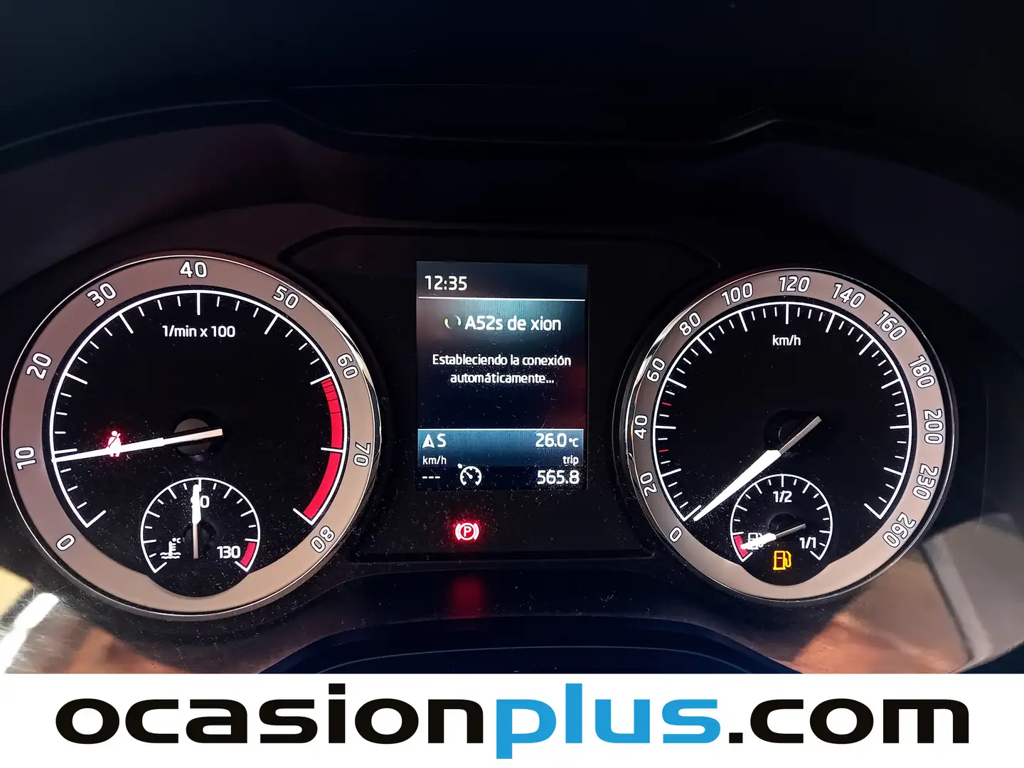 Foto Skoda Karoq Skoda Karoq 1.0 TSI Like (115 CV)