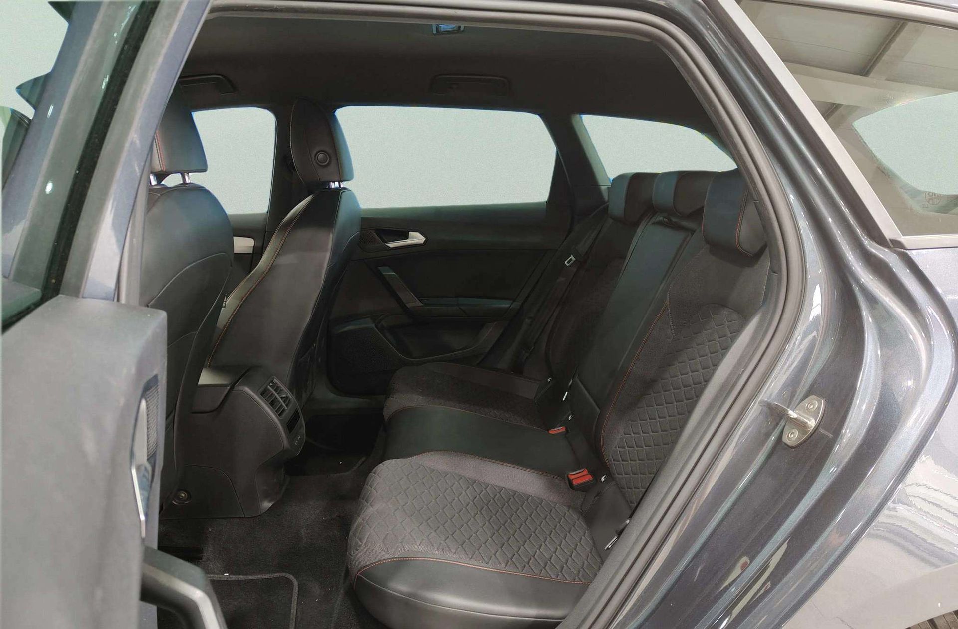 SEAT León ST 1.5 eTSI FR Go L DSG - foto 11