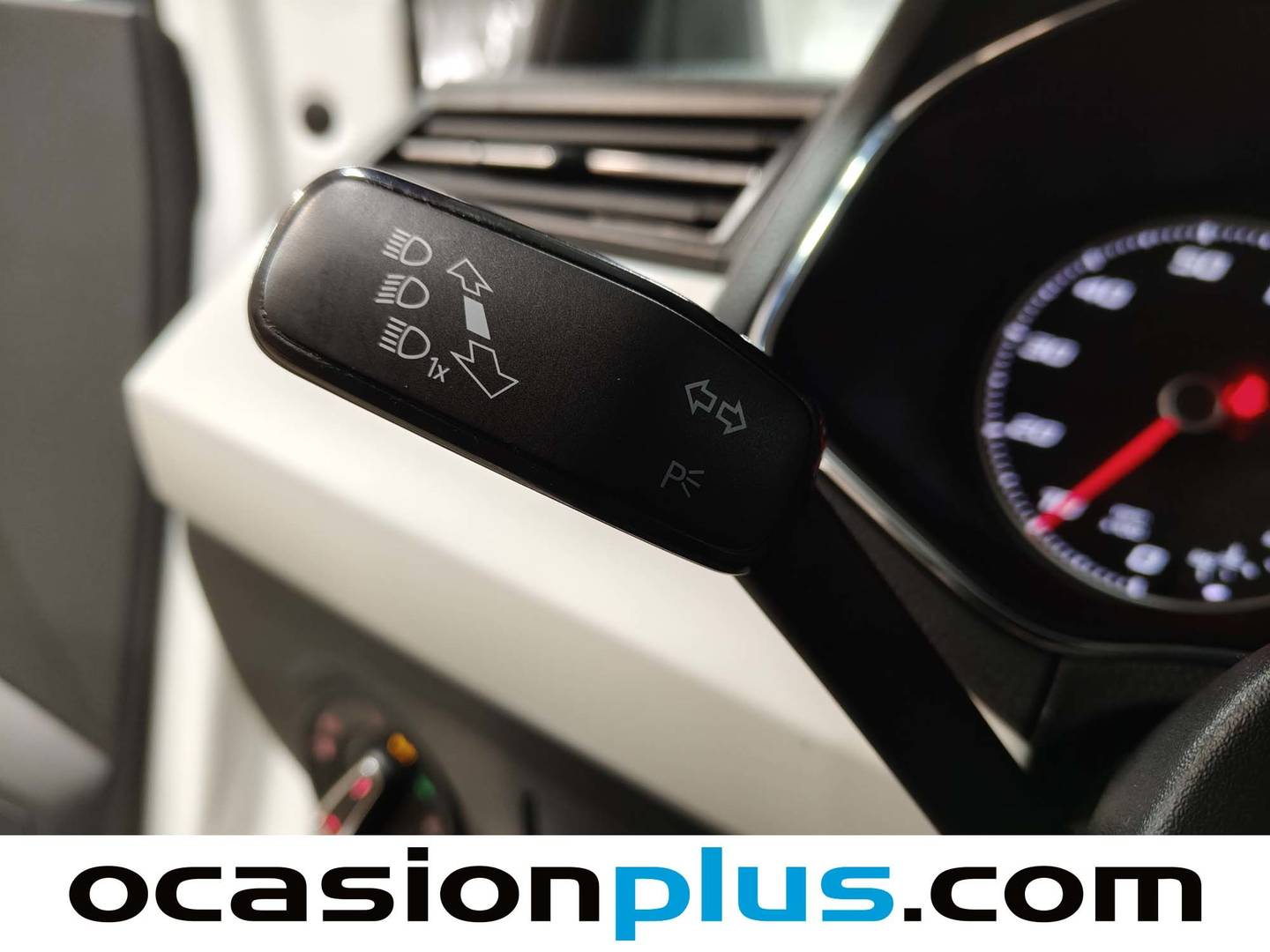 Foto Seat Arona SEAT Arona 1.0 TSI Ecomotive S&S Xcellence DSG (115 CV)