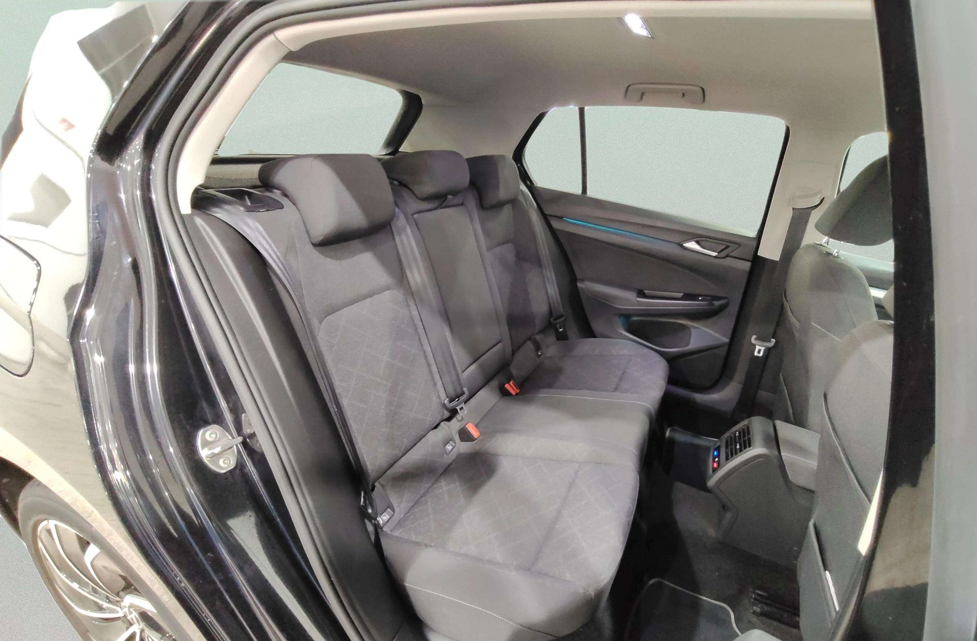 Volkswagen Golf Life 1.5 eTSI DSG - foto 17
