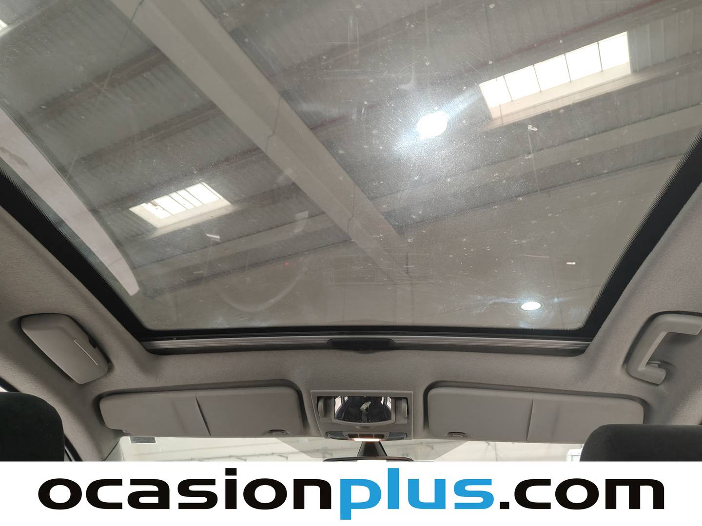 Extras y acabados del Ford C-Max Ford C-Max 1.8 Flexifuel Ghia (125 CV)