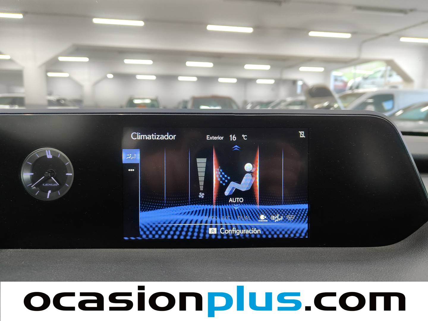 Foto Lexus UX Lexus UX 250h Style (184 CV)