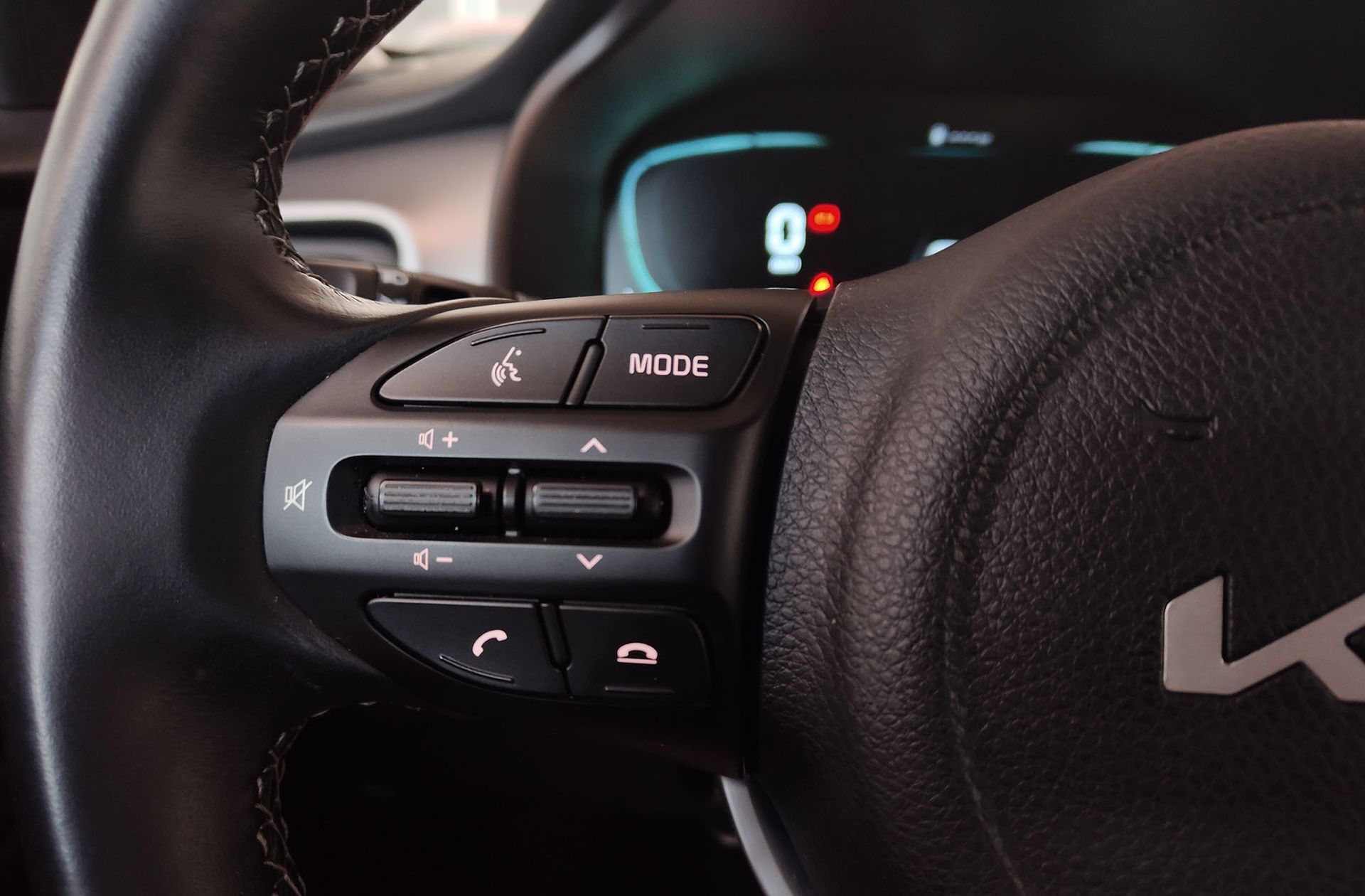 Kia Stonic 1.0 T-GDi MHEV Concept - foto 25