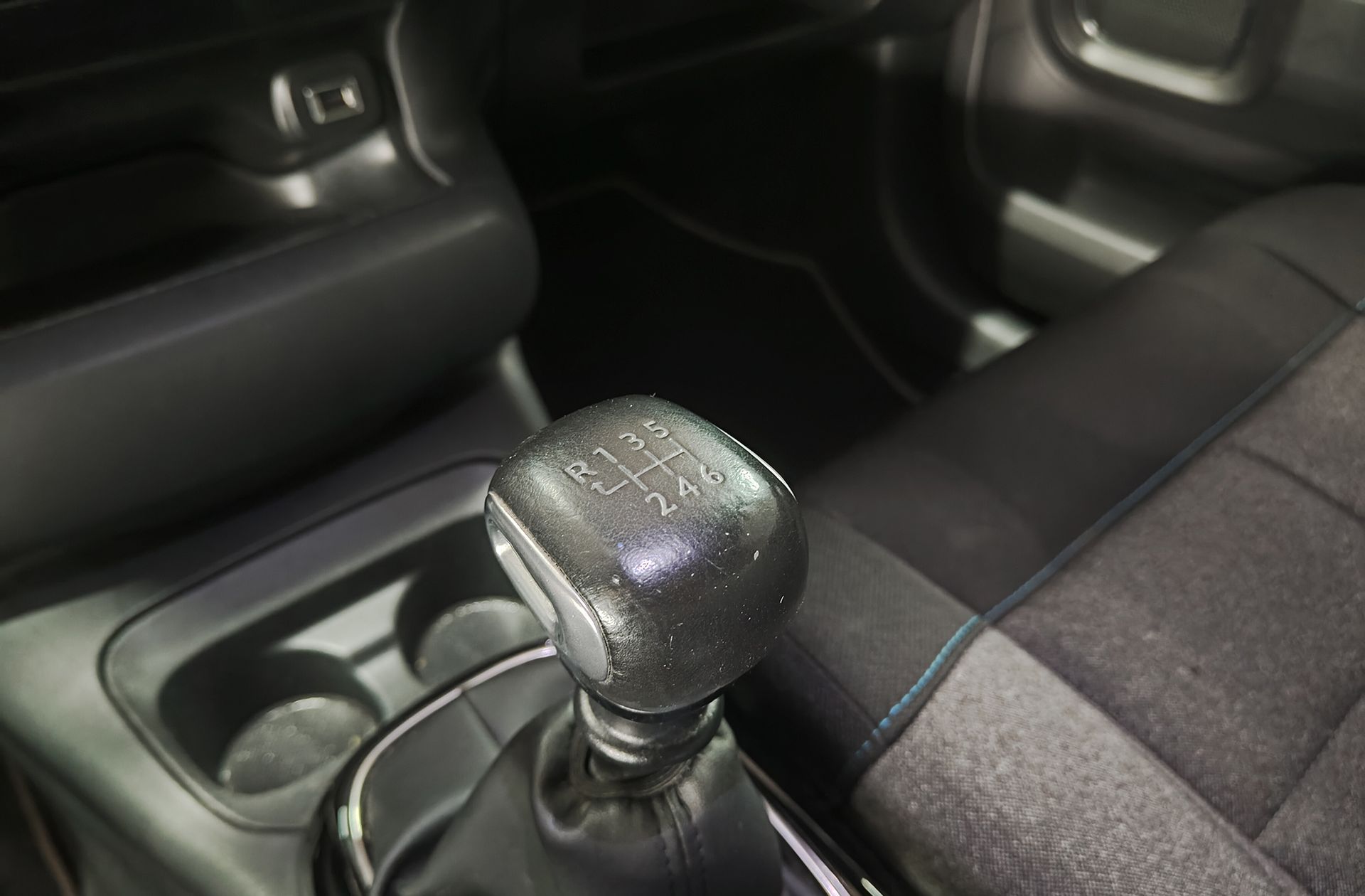 Citroën C4 Cactus BlueHDi 100 Shine - foto 5