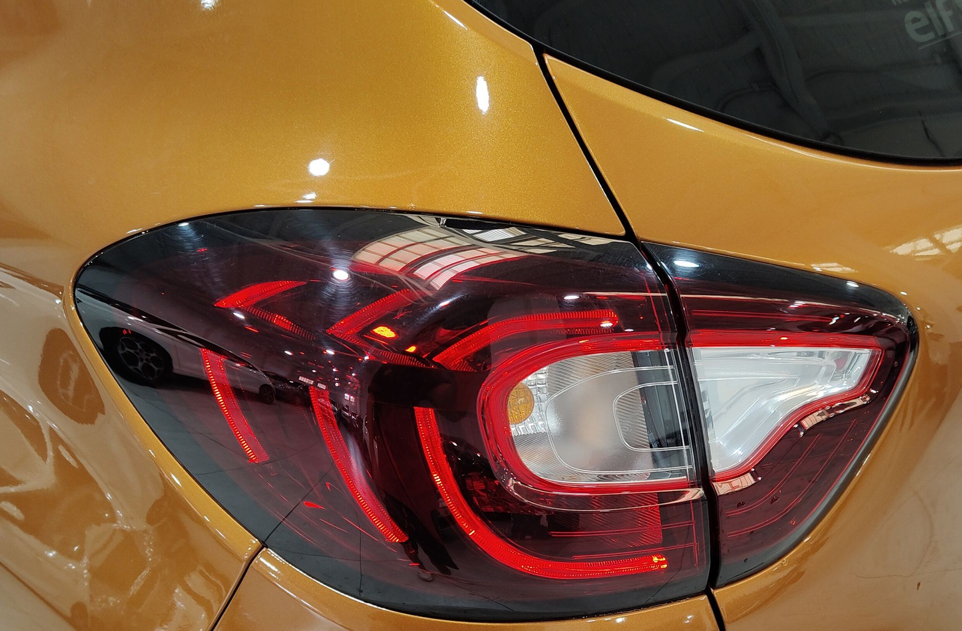 Renault Captur Zen TCe GPF EDC - foto 19