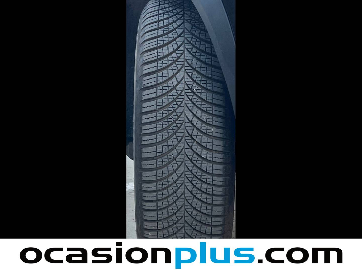 Foto Peugeot 2008 Peugeot 2008 Allure Hybrid eDCS6 (136 CV)