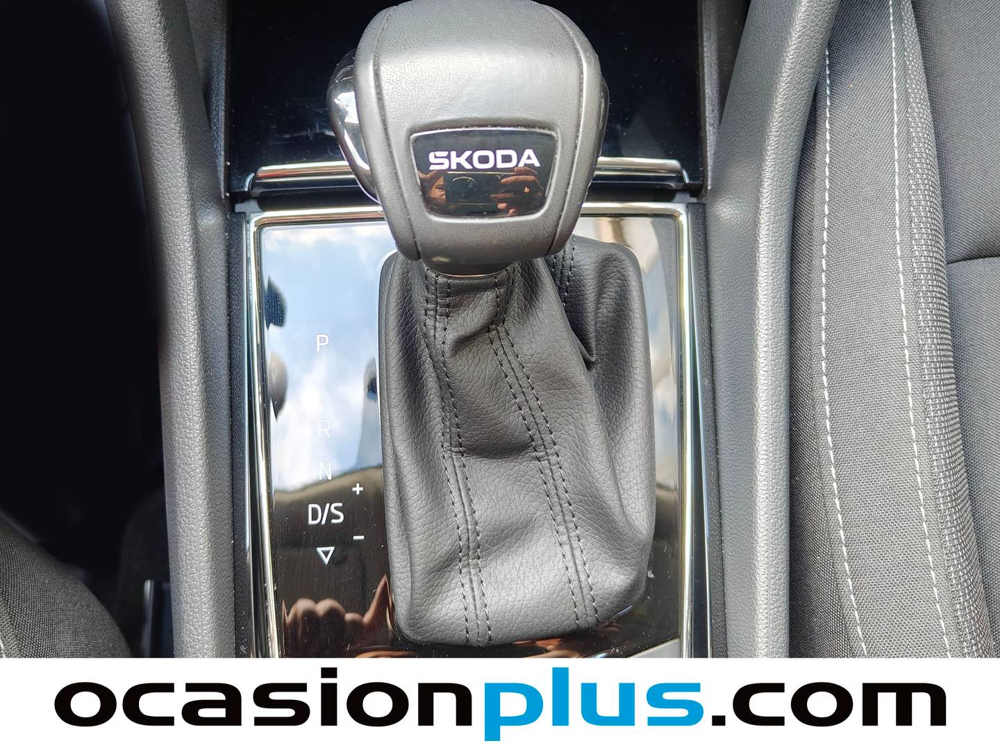 Skoda Karoq Skoda Karoq 1.5 TSI ACT Selection DSG (150 CV) de segunda mano