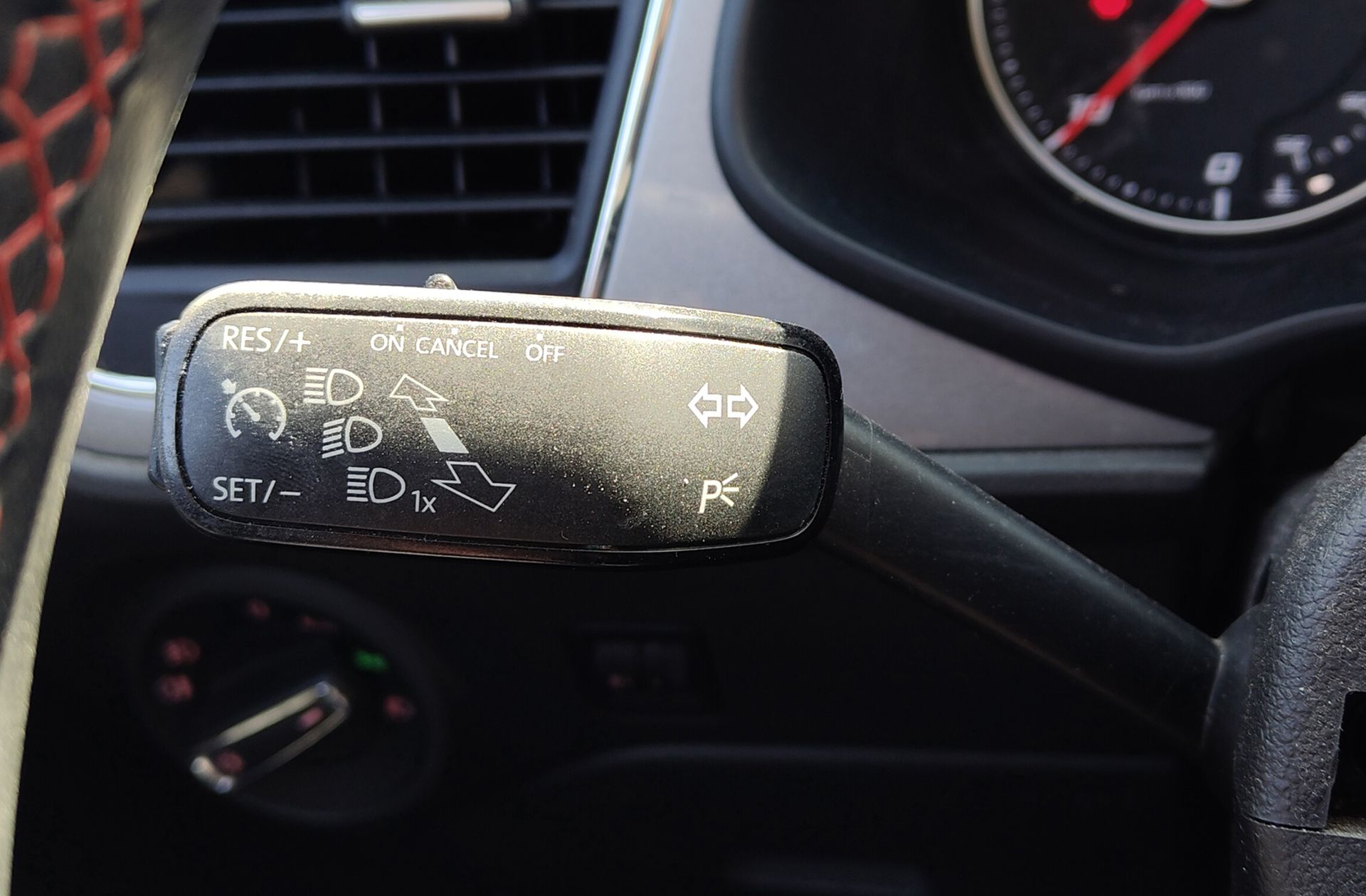 SEAT León ST 2.0 TDI FR - foto 20