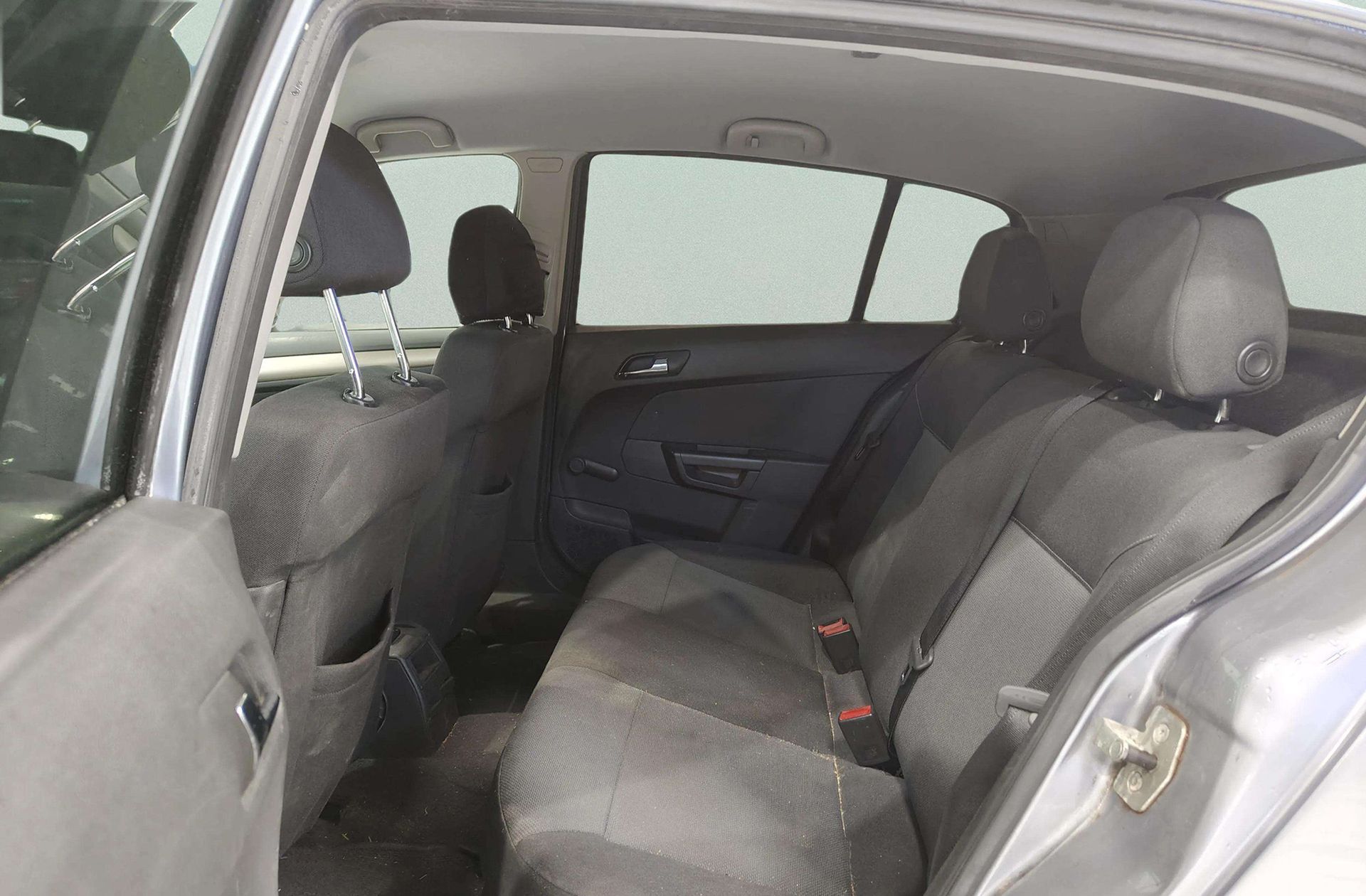 Opel Astra 1.4 Enjoy - foto 9