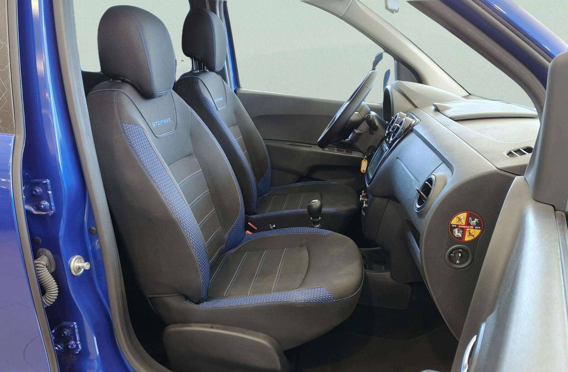 Dacia Lodgy Stepway Comfort dCi 7 plazas - foto 20