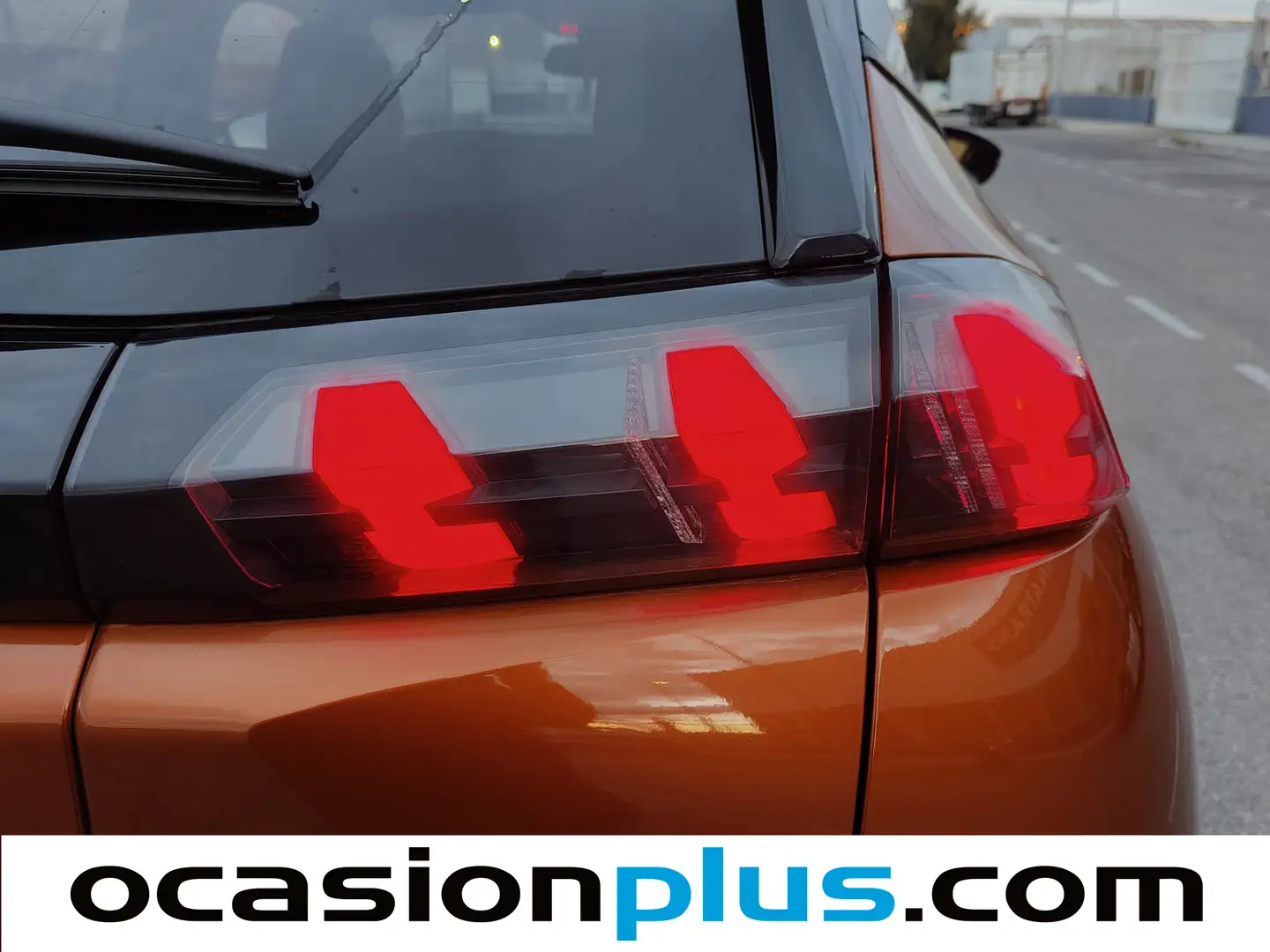 Foto Peugeot 2008 Peugeot 2008 BlueHDi 100 S&S Allure (100 CV)