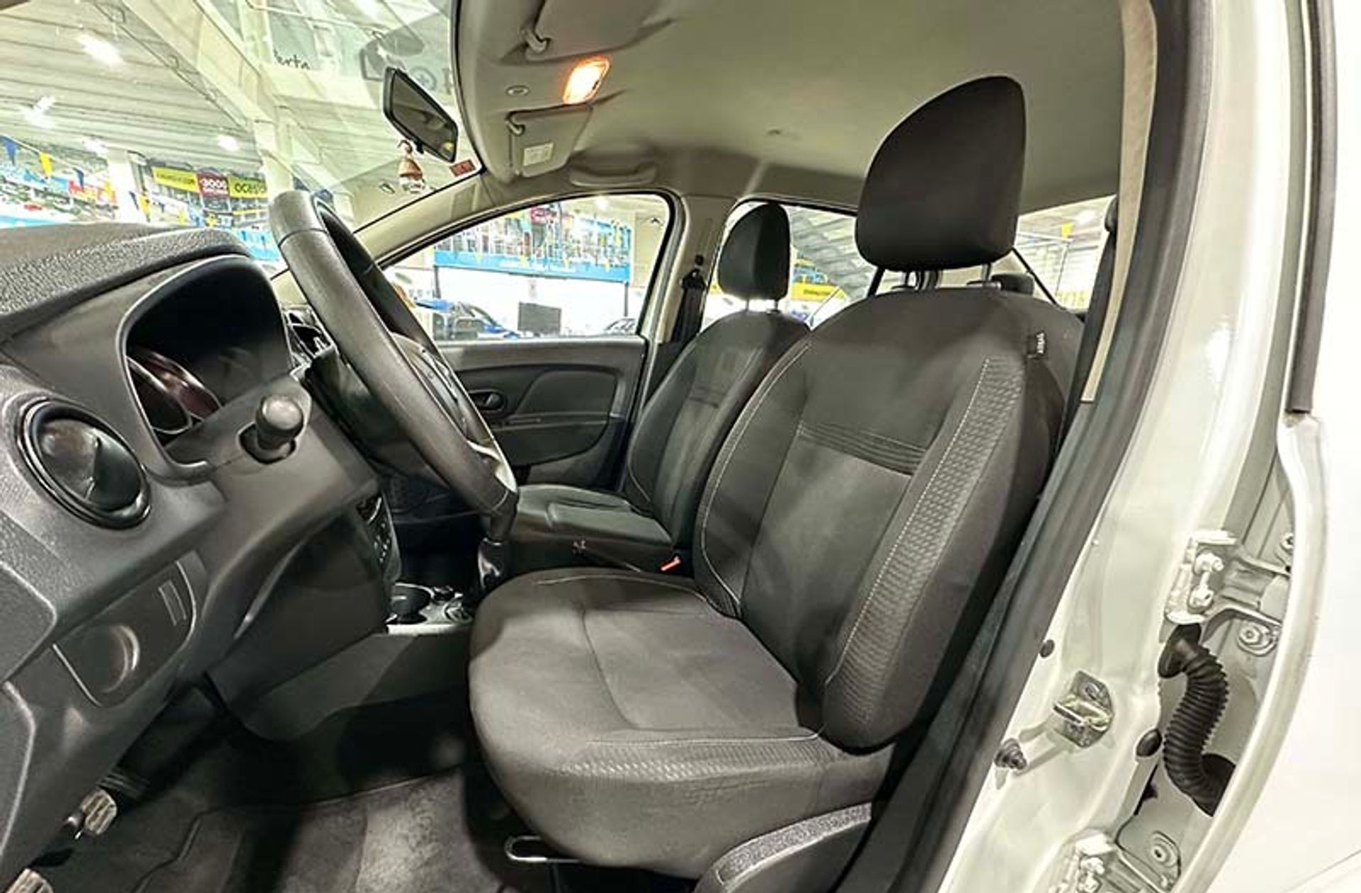 Dacia Logan Ambiance 1.0 - foto 10