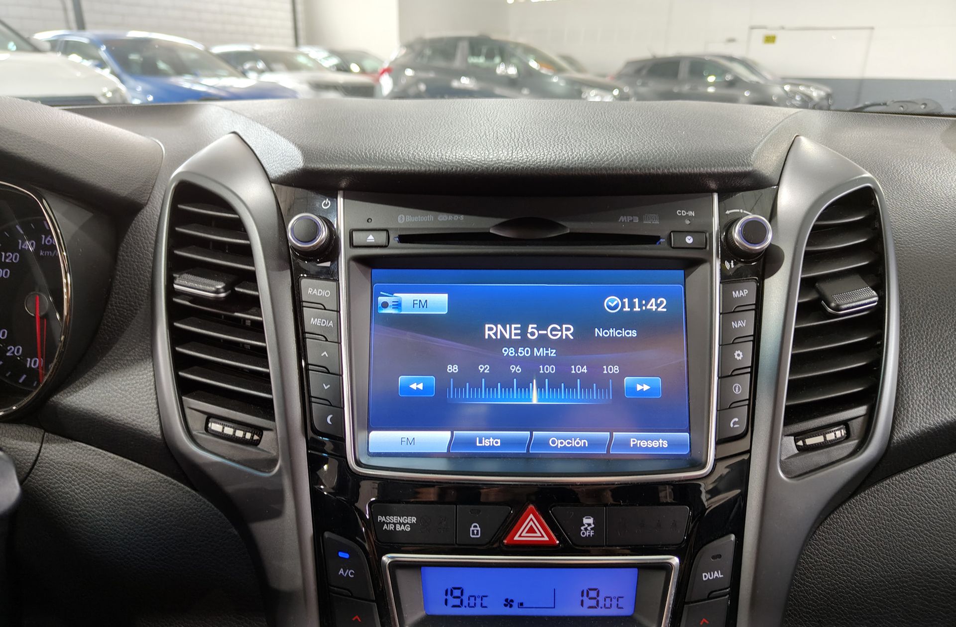 Hyundai i30 1.6 T-GDi Turbo Sky Nav - foto 28