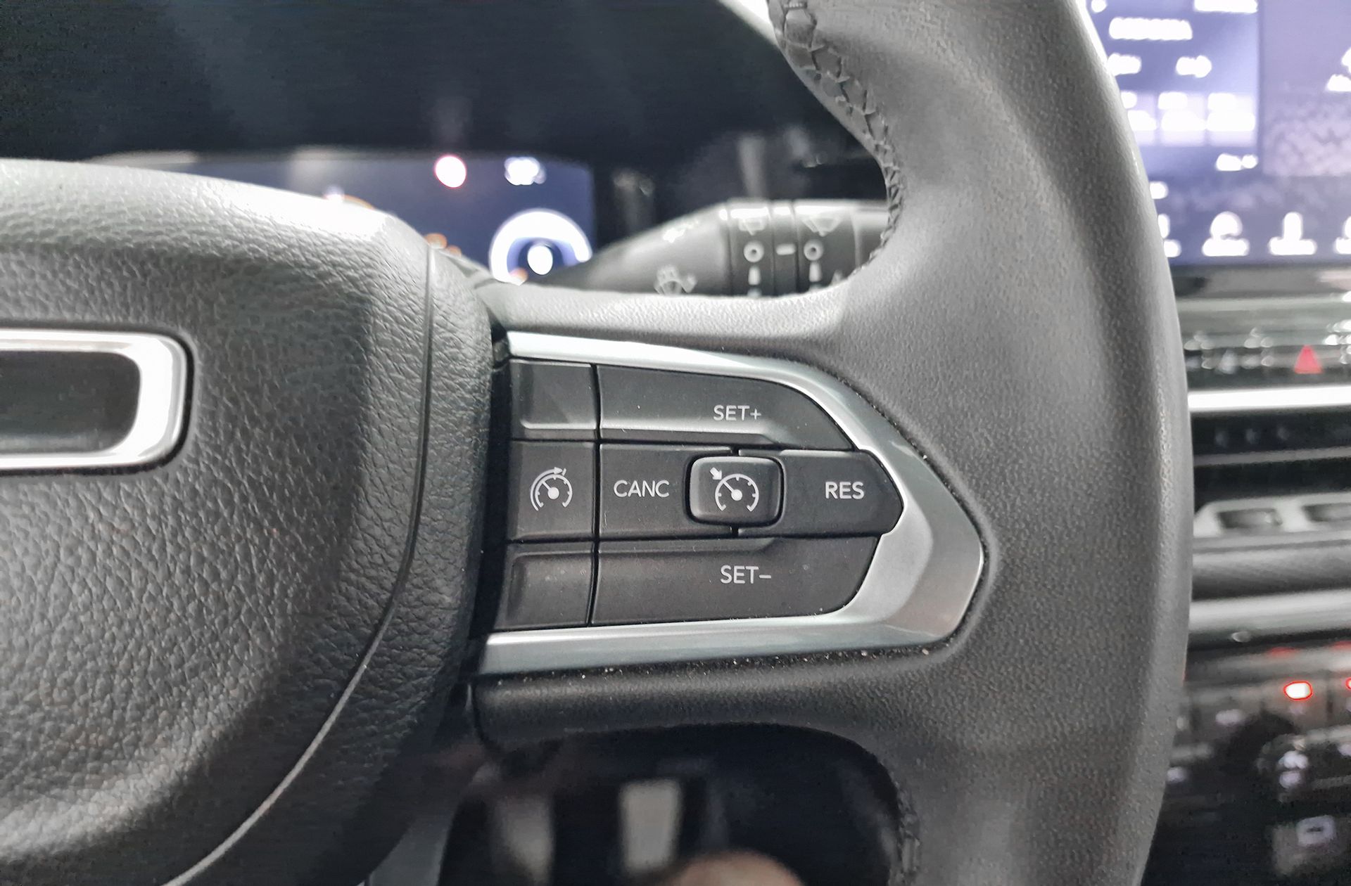Jeep Compass 1.3 Gse Night Eagle FWD - foto 25