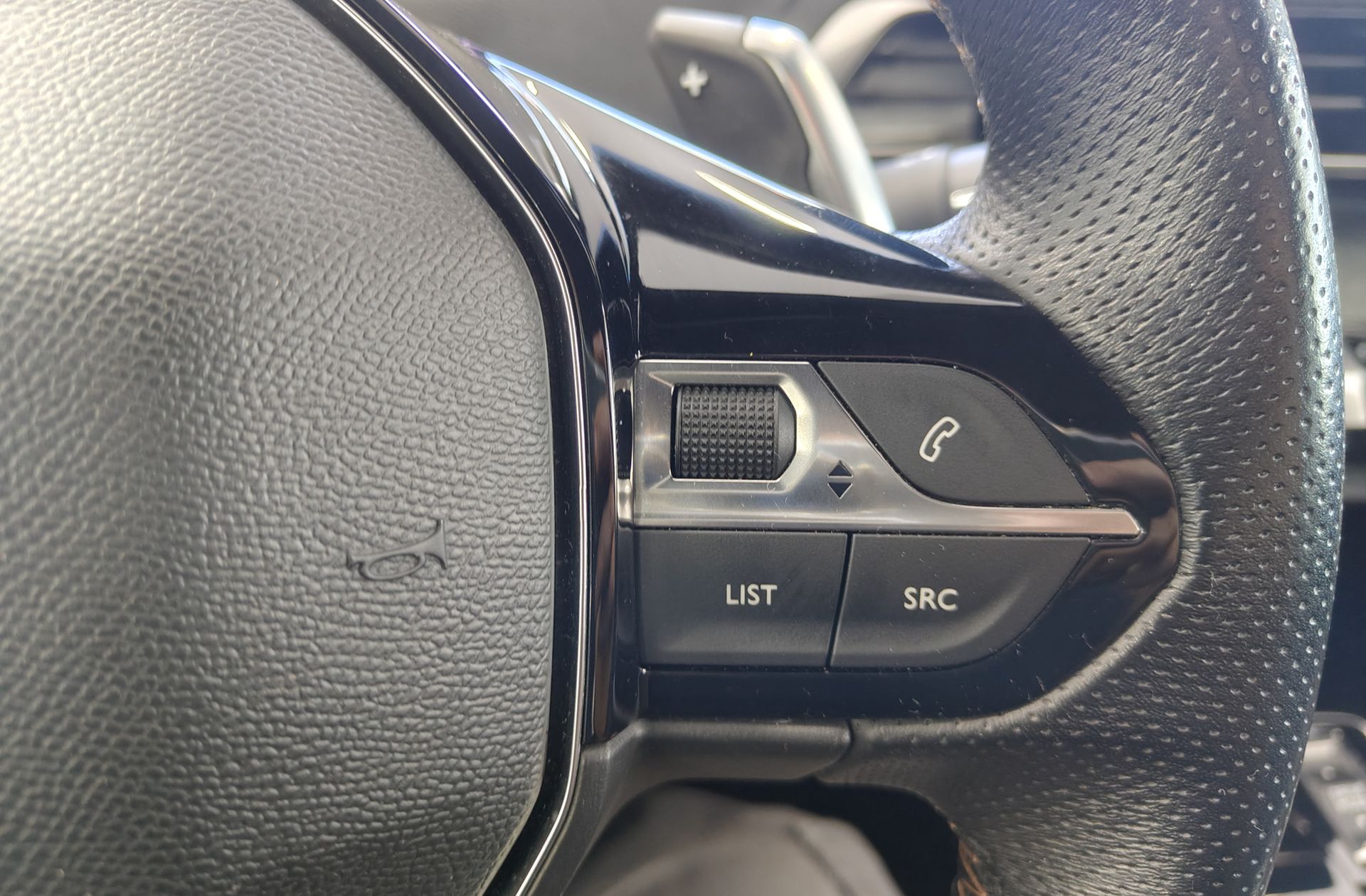 Peugeot 3008 BlueHDi 130 GT EAT8 - foto 30