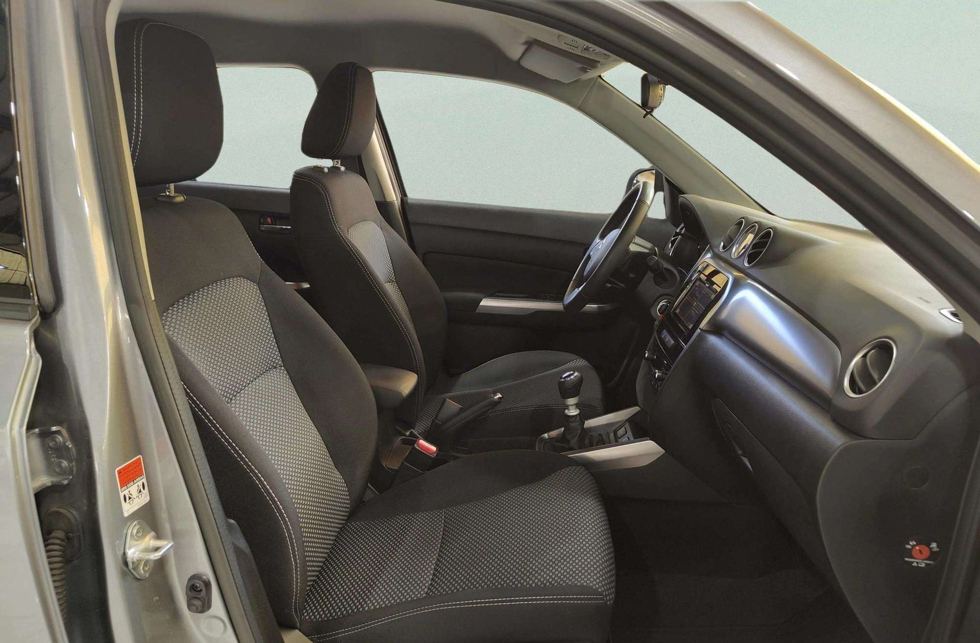 Suzuki Vitara 1.4 Turbo Mild Hybrid GLE - foto 18