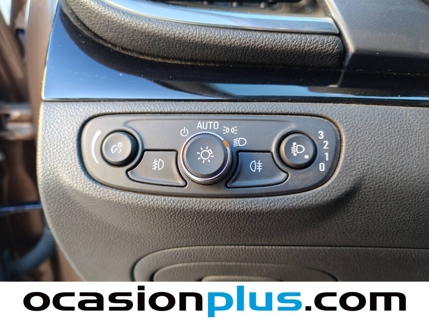 Foto Opel Mokka X Opel Mokka X 1.4 T S&S Selective 4x2 (140 CV)