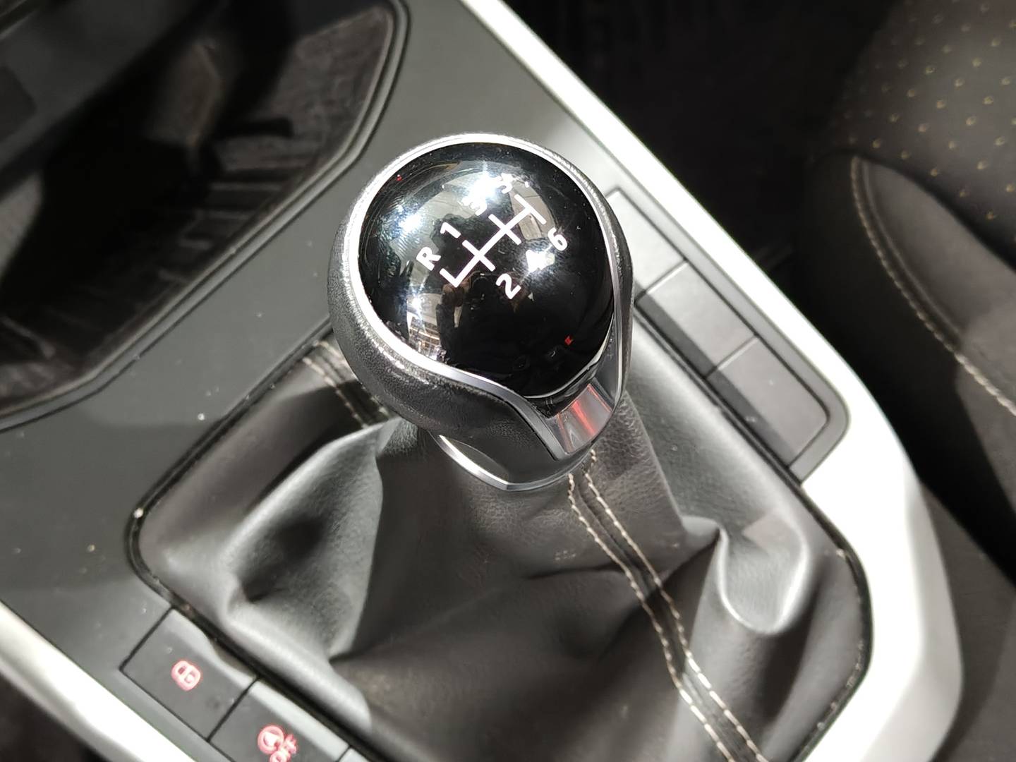 Foto Seat Arona SEAT Arona 1.0 TSI Style XL (110 CV)