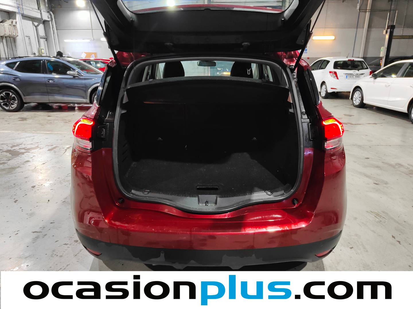 Foto Renault Scénic Renault Scenic Limited Energy TCe (140 CV)