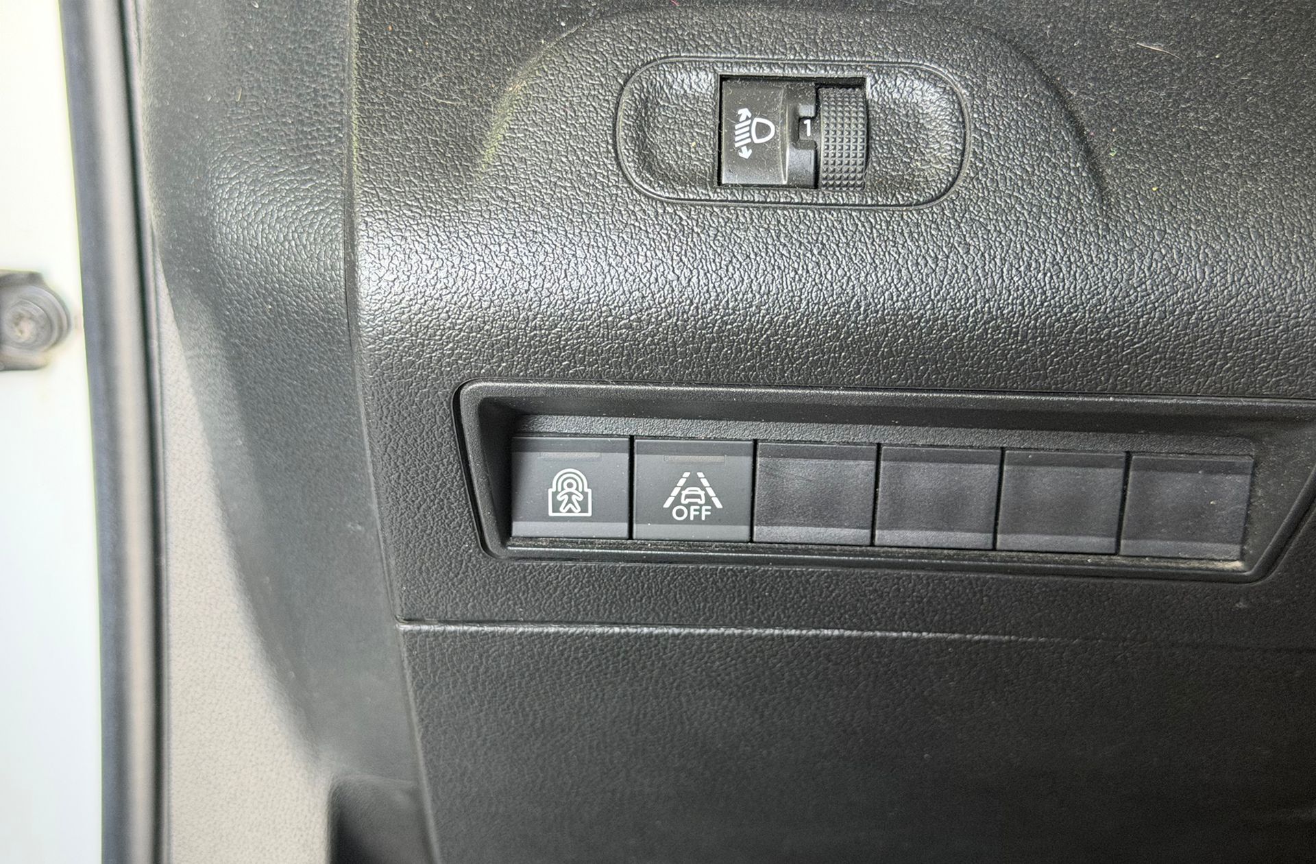 Citroën Berlingo BlueHDi 100 Talla M Shine - foto 10