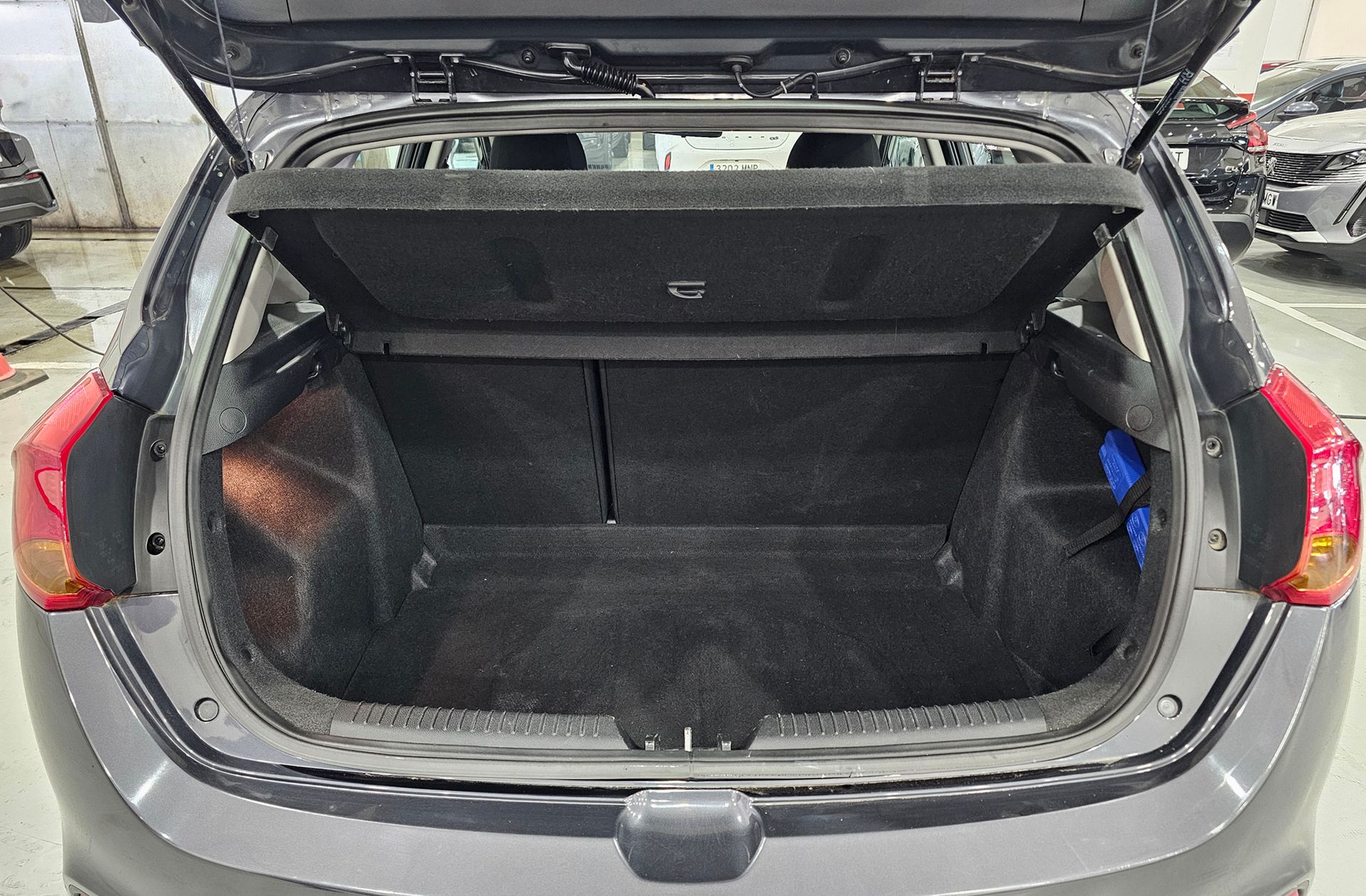 Kia Ceed 1.4 CRDi WGT Concept - foto 12