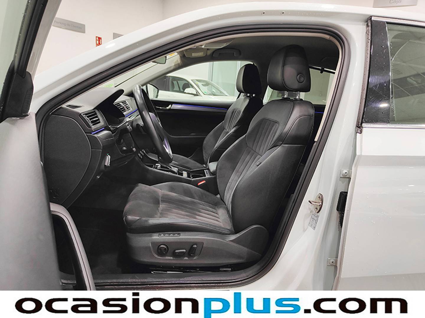 Foto Skoda Superb Skoda Superb 1.4 TSI Style DSG (150 CV)