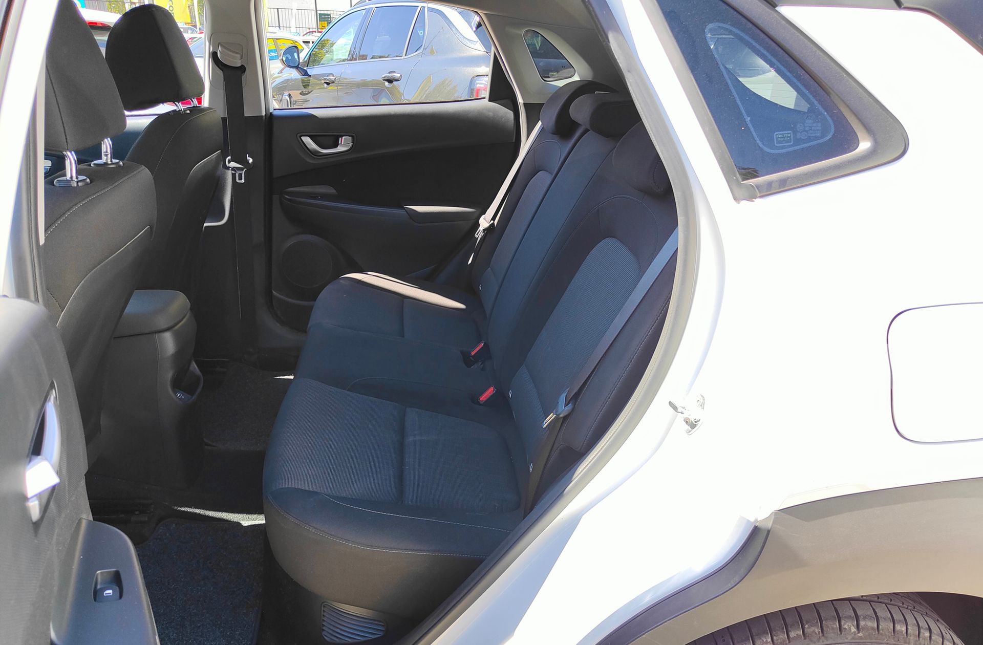 Hyundai Kona 1.6 GDI HEV Maxx DCT - foto 11