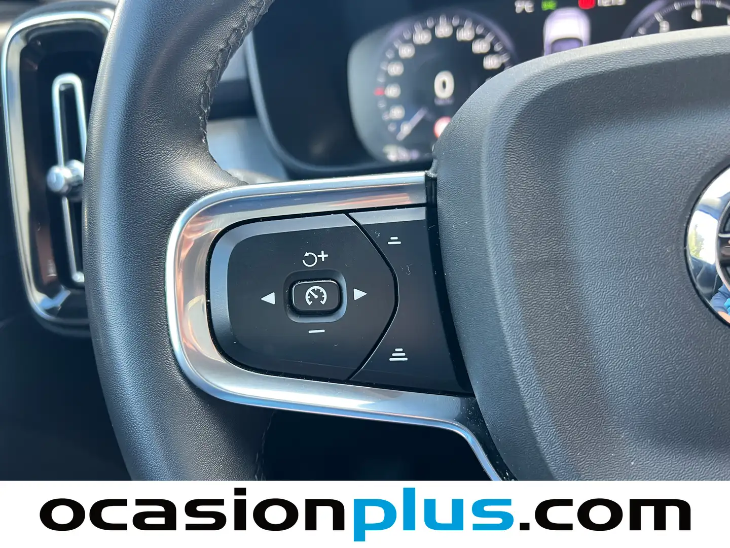 Foto Volvo XC40 Volvo XC40 T3 Momentum Pro Auto (163 CV)