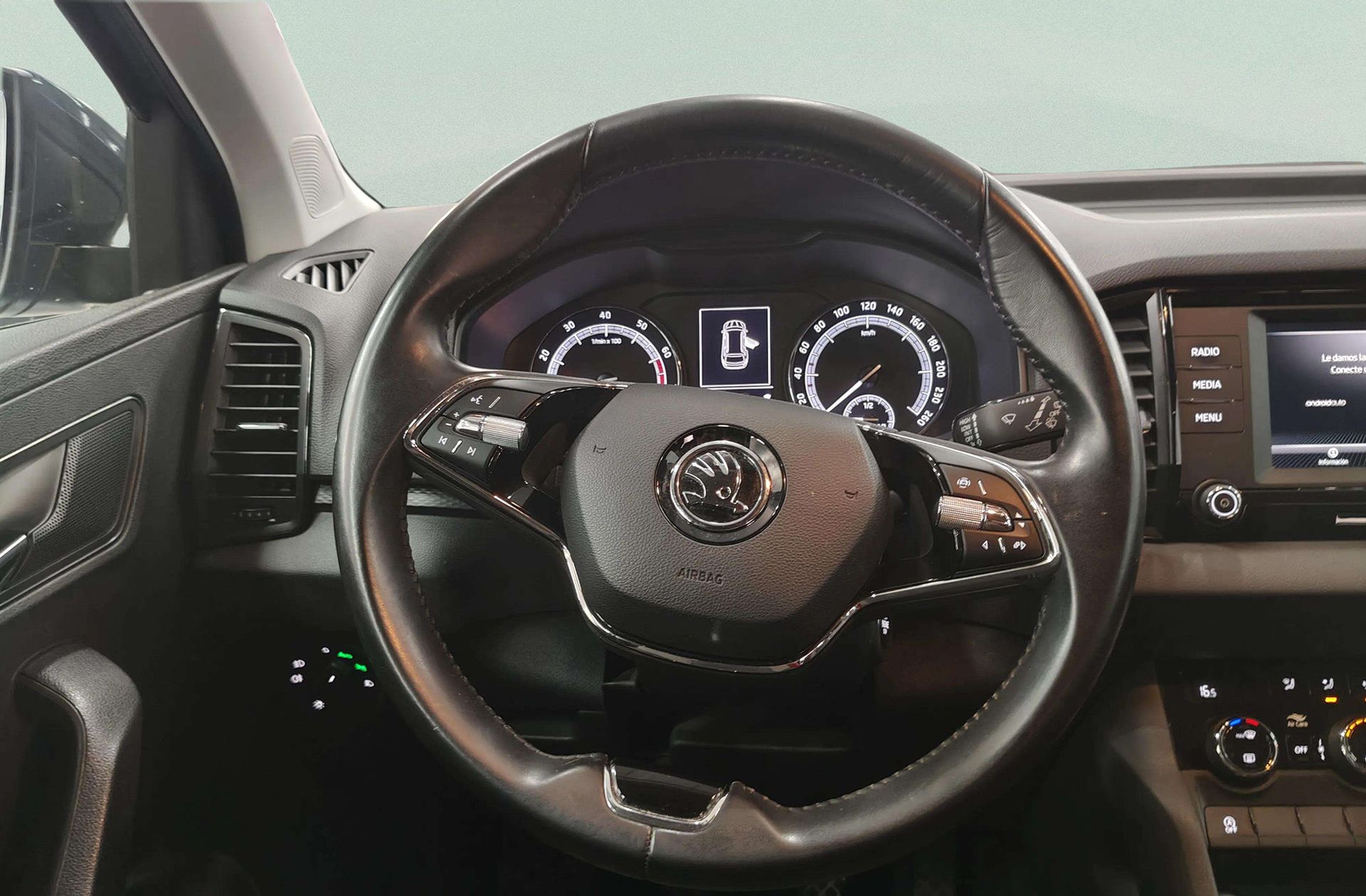Škoda Karoq 1.0 TSI Active - foto 20