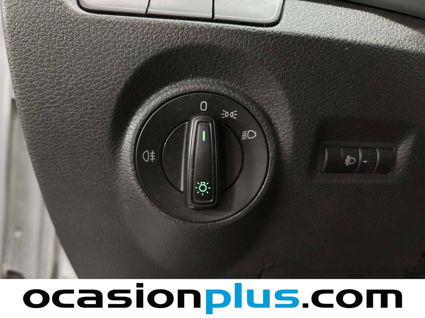 Skoda Fabia Skoda Fabia 1.0 MPI Ambition (75 CV) de segunda mano