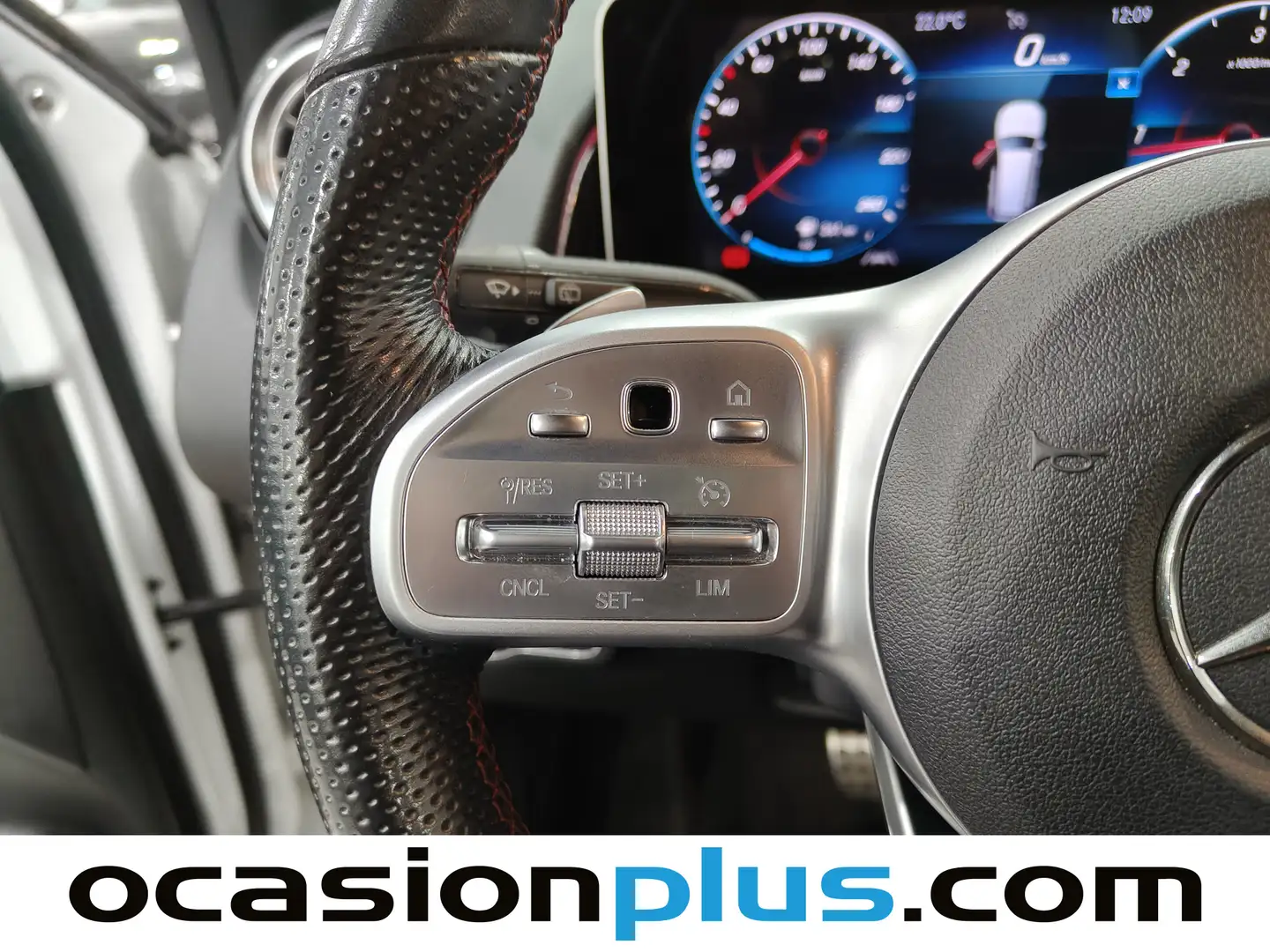 Foto Mercedes GLB Mercedes-Benz GLB 200 d (150 CV) Pack AMG 7 Plazas