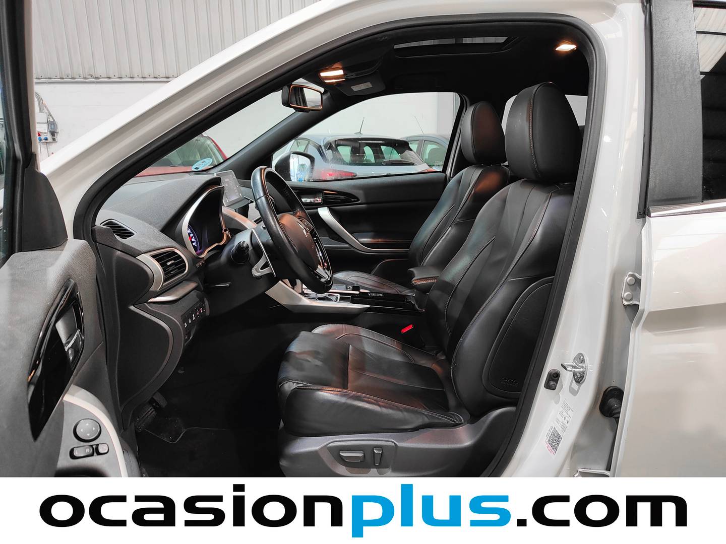 Foto asientos delanteros Mitsubishi Eclipse Cross Mitsubishi Eclipse Cross 150T Kaiteki 4WD CVT (163 CV)