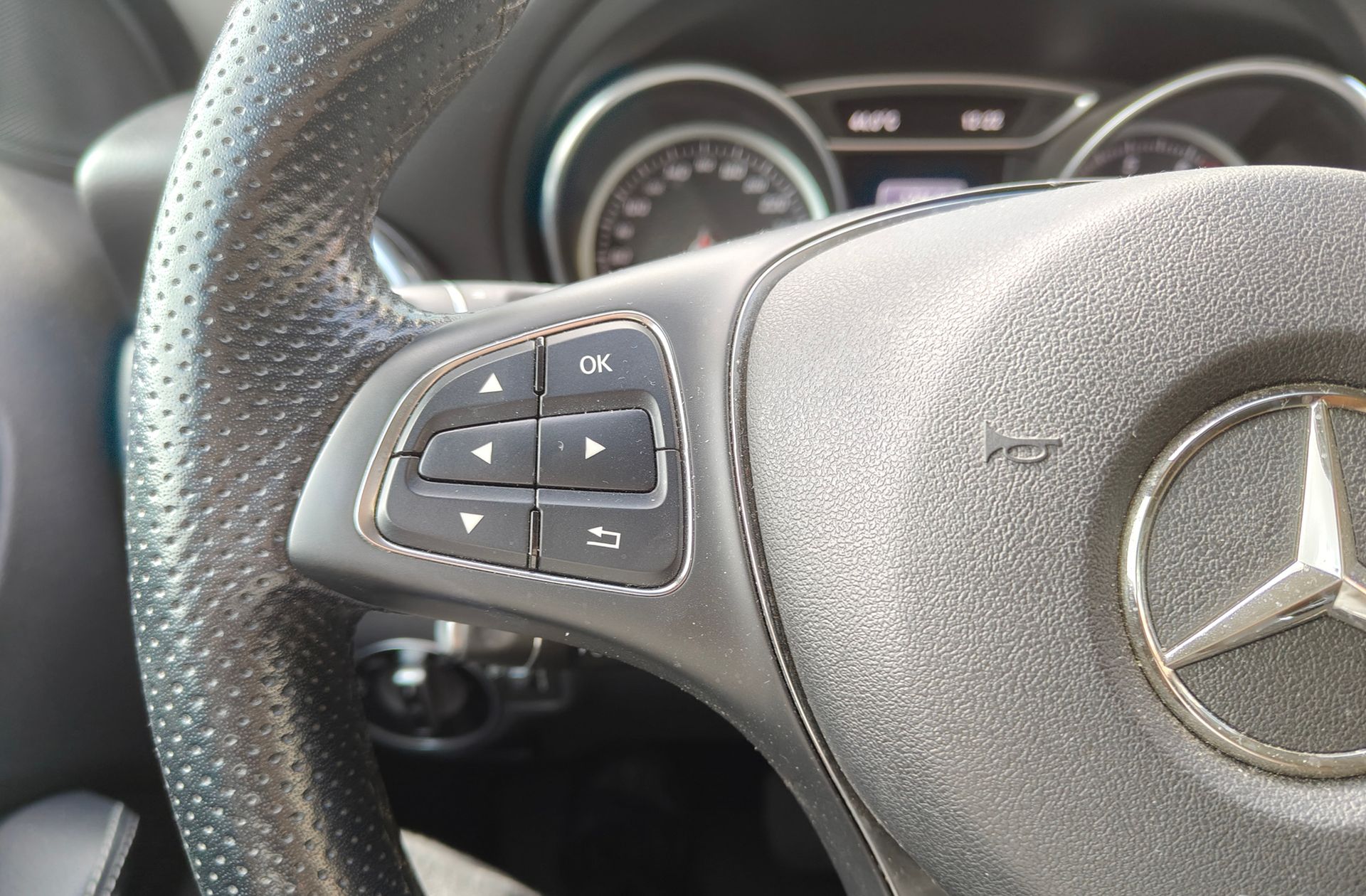 Mercedes-Benz GLA 180 - foto 33