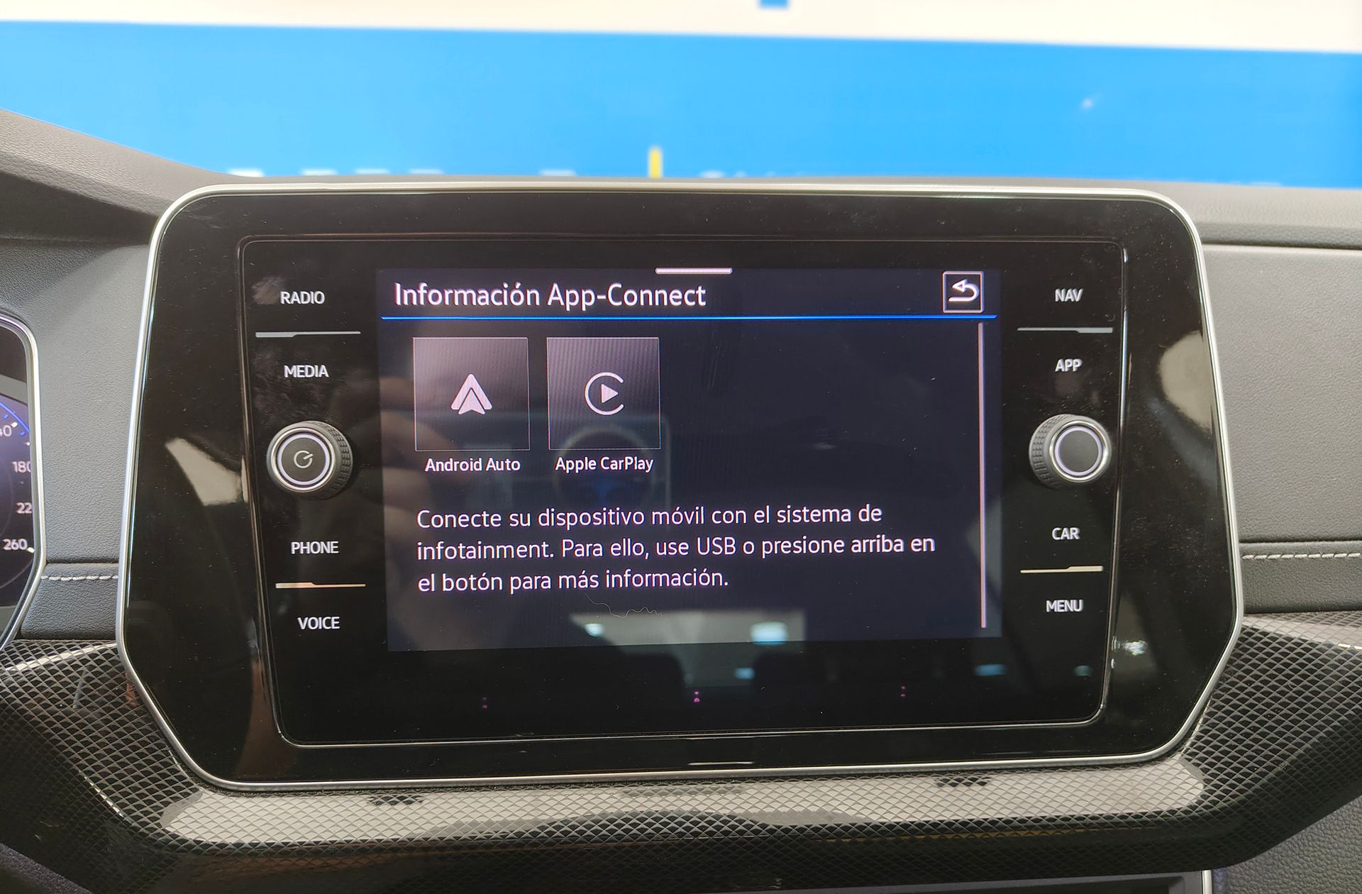 Volkswagen T-Cross R-Line 1.0 TSI DSG - foto 8