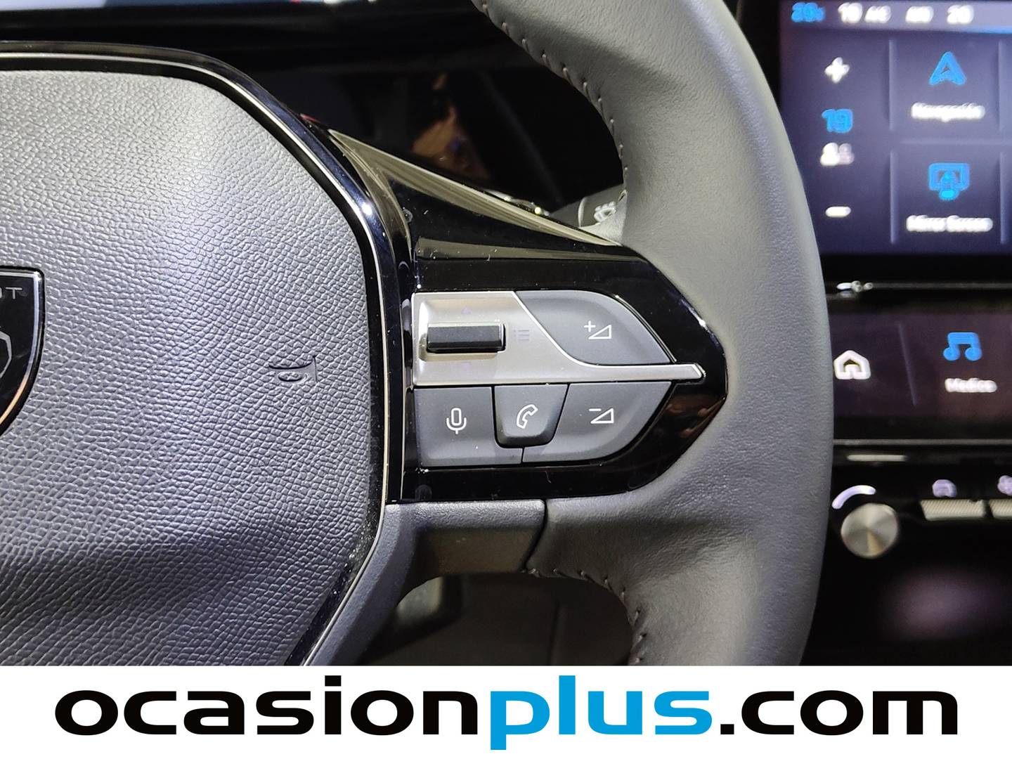 Foto Peugeot 408 Peugeot 408 Allure PHEV 180 e-EAT8 (181 CV)